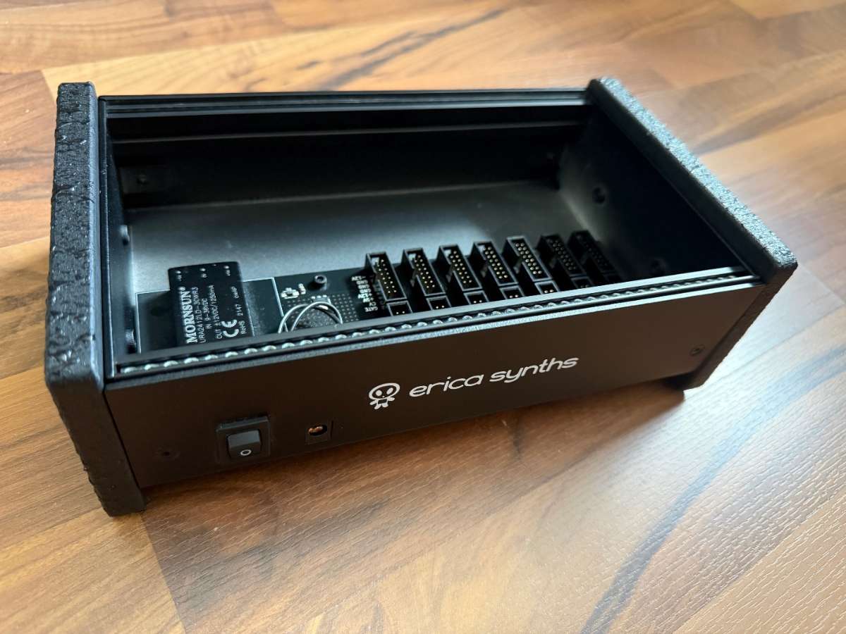  Boîtier Eurorack 42HP Erica Synths