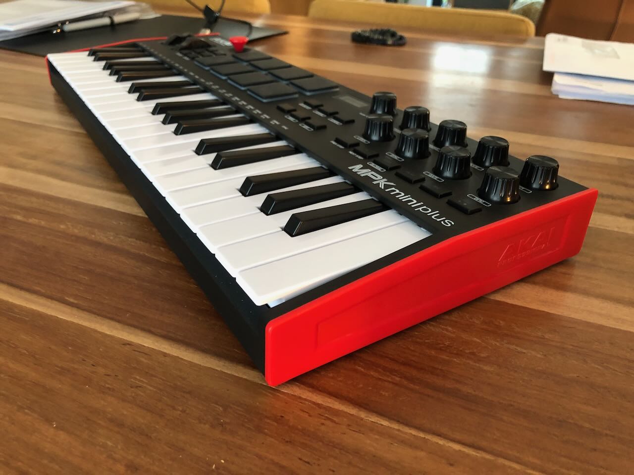 Akai Professional MPK Mini Plus (61288)