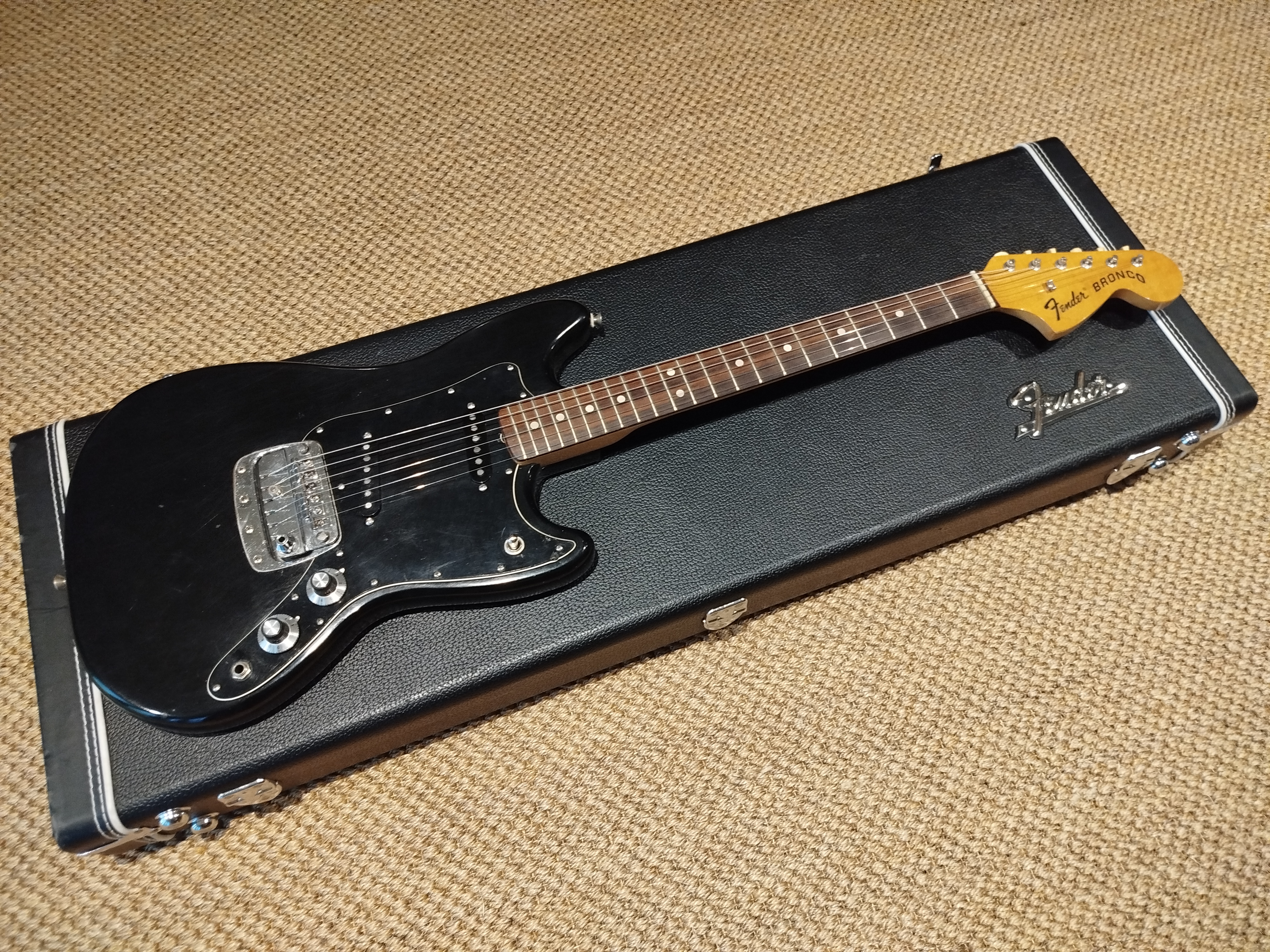 Fender Bronco (1967-1981) (87236)