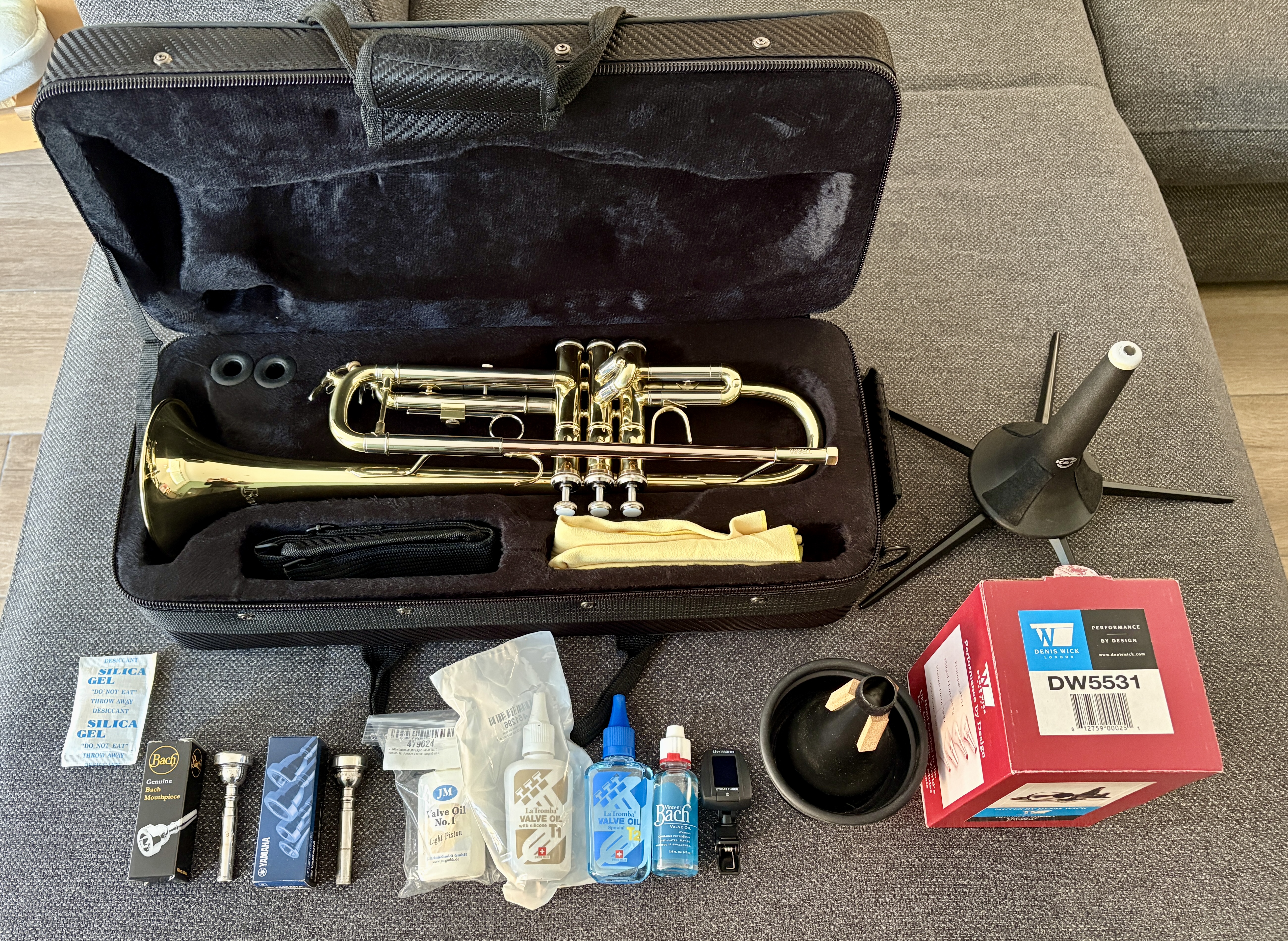 À vendre trompette Bach TR650 + accessoires