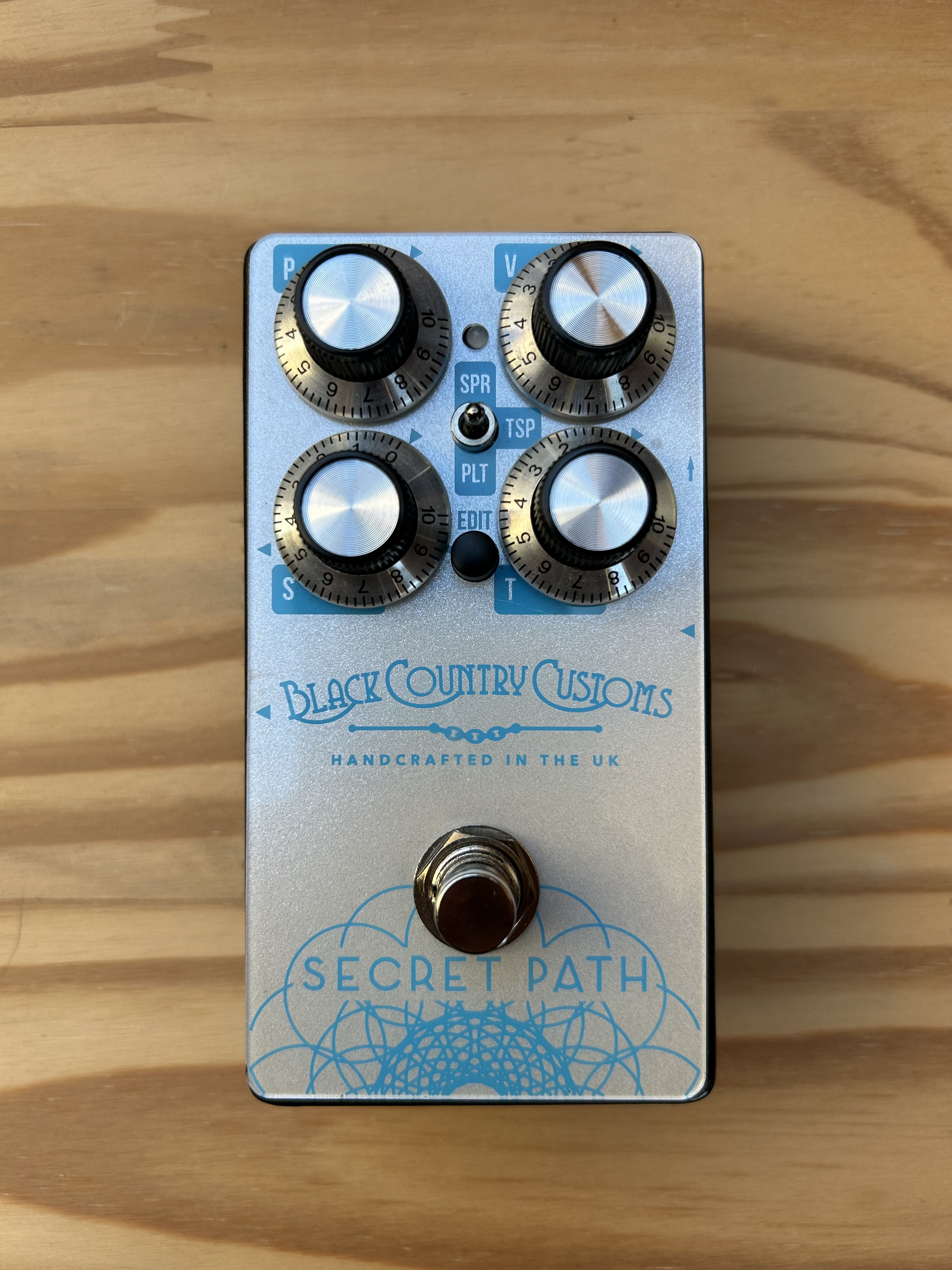 Pédale Black country customs secret path