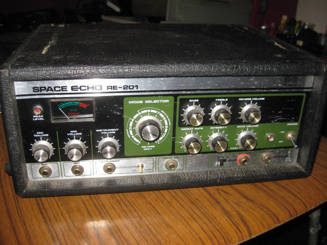Space echo Re-201 remis à neuf 70’s.
