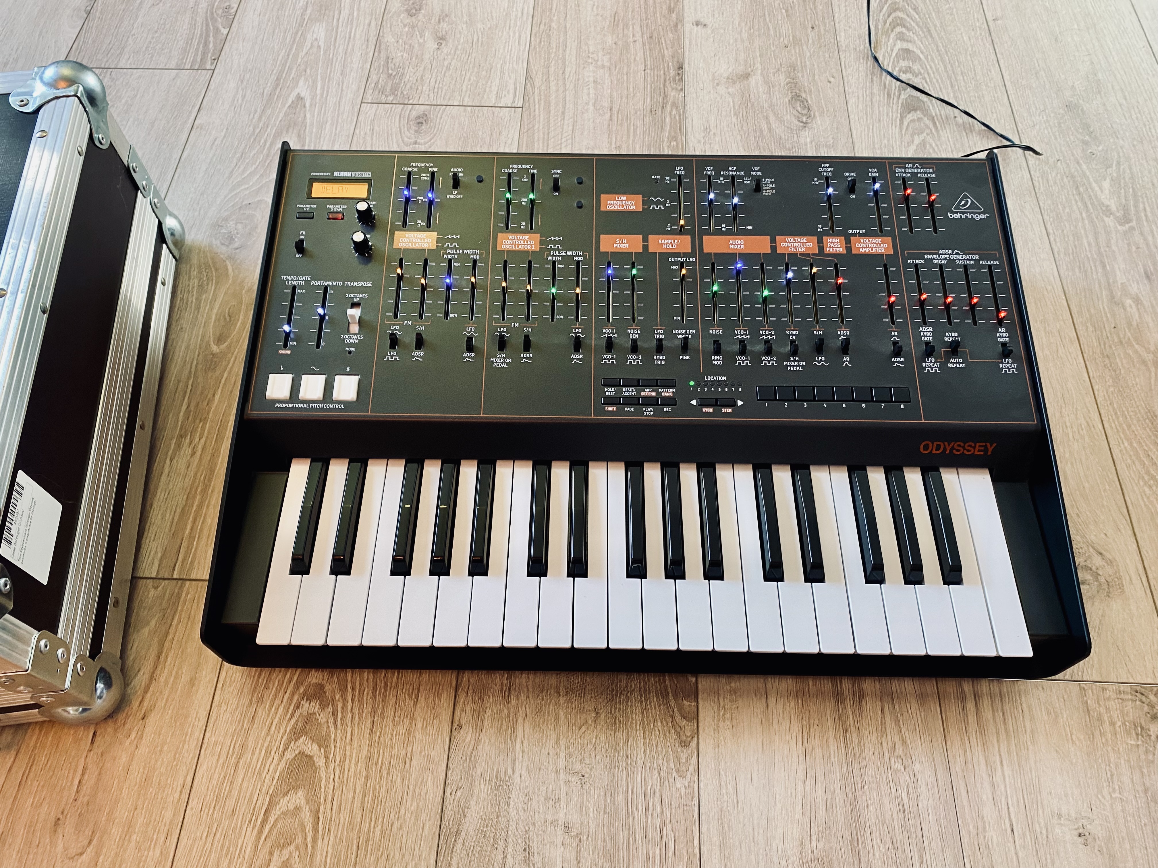 Vends Odyssey Behringer