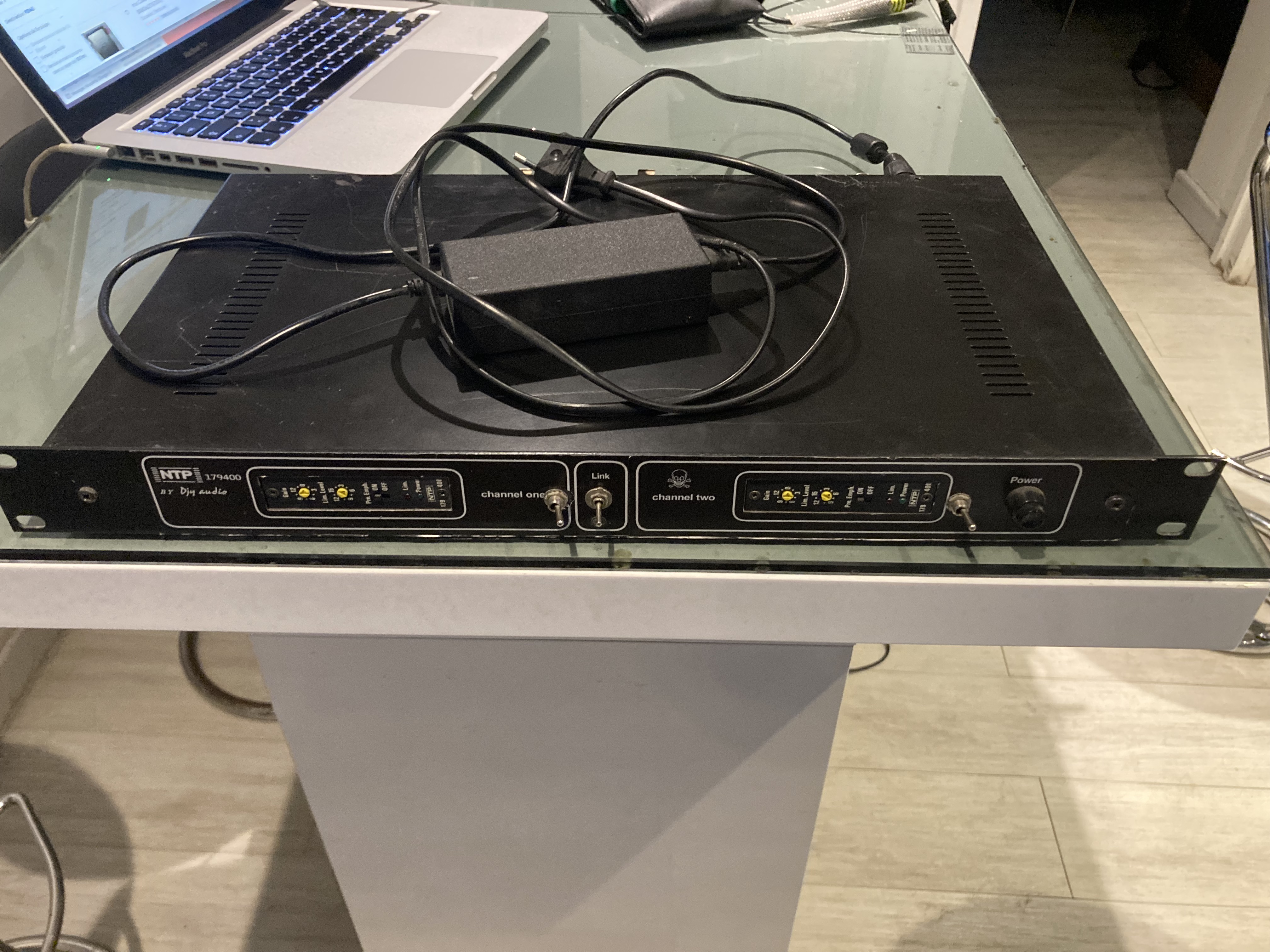 2 limiteurs 179 400 NTP en rack, parfait etat de fonctionnement.