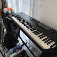 Native Instruments Komplete Kontrol S88 mk2 - état neuf, utilisé 2 fois.