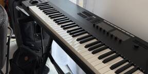 Native Instruments Komplete Kontrol S88 mk2 - état neuf, utilisé 2 fois.