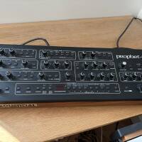 synthétiseur analogique Sequential Prophet-10 Desktop Module