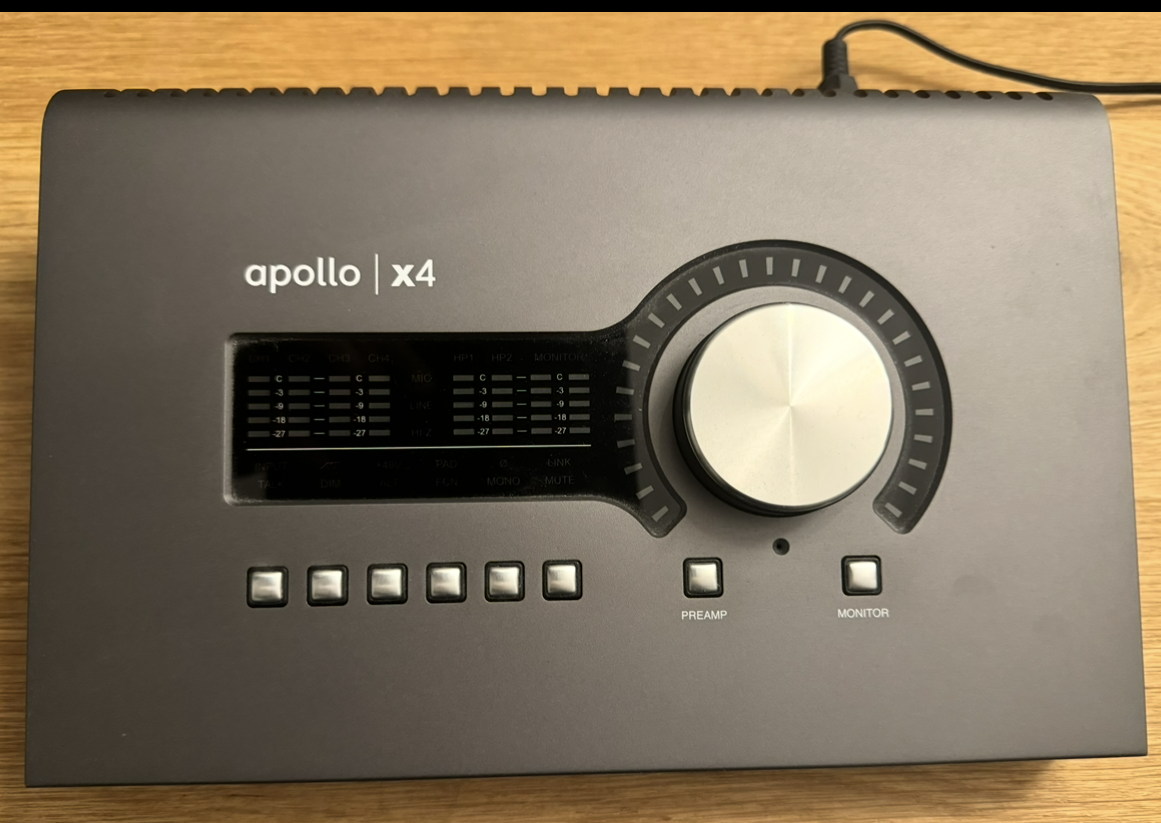 interface audio UAD APOLLO-X4 en parfait état 