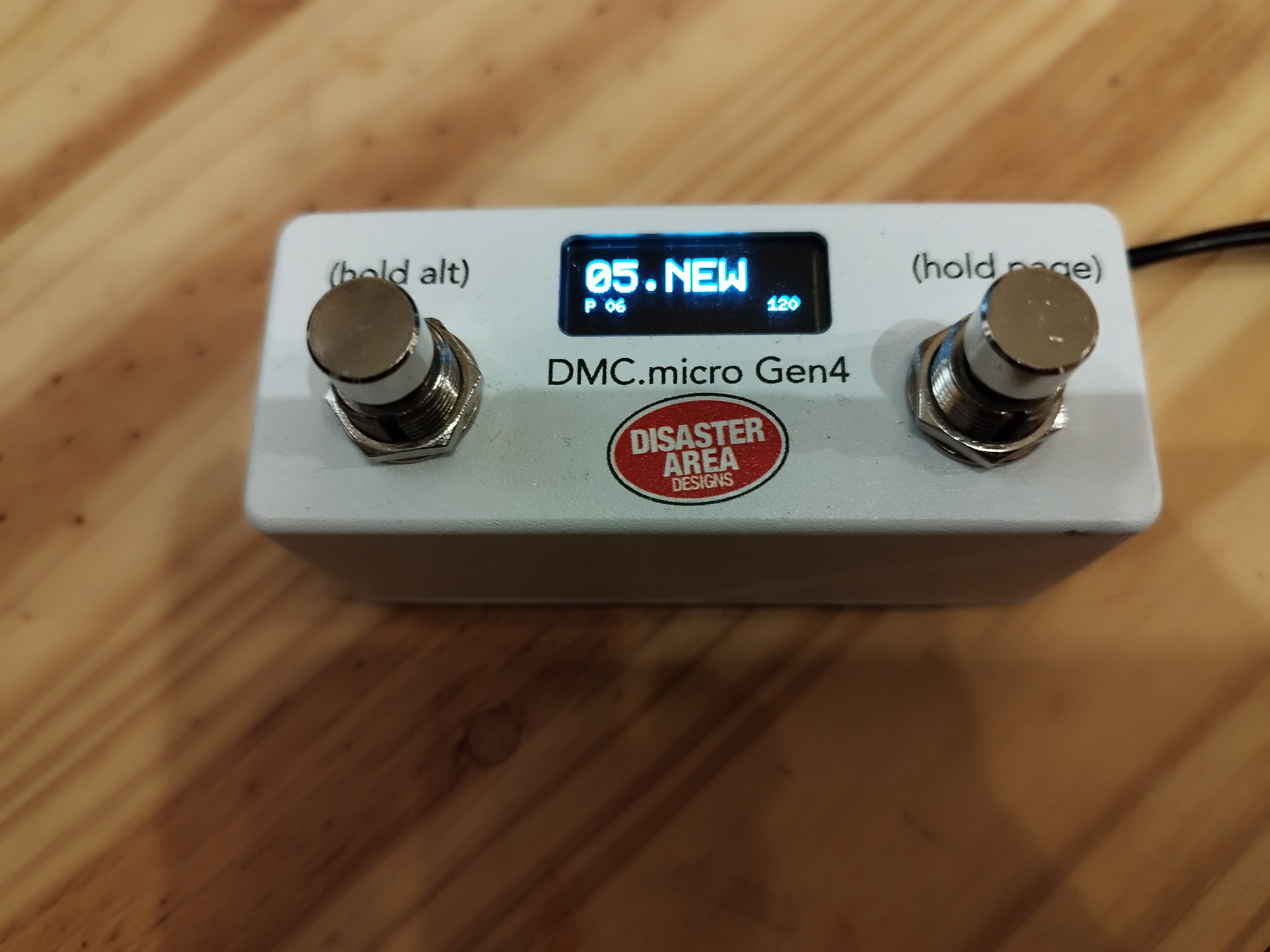 Contrôleur MIDI DMC.micro Gen 4 (dernière génération). Comme neuf !