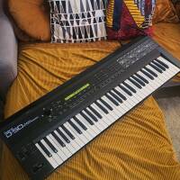 Roland D50 - Synthétiseur Légendaire - Accessoires - Excellent Etat - Revisé