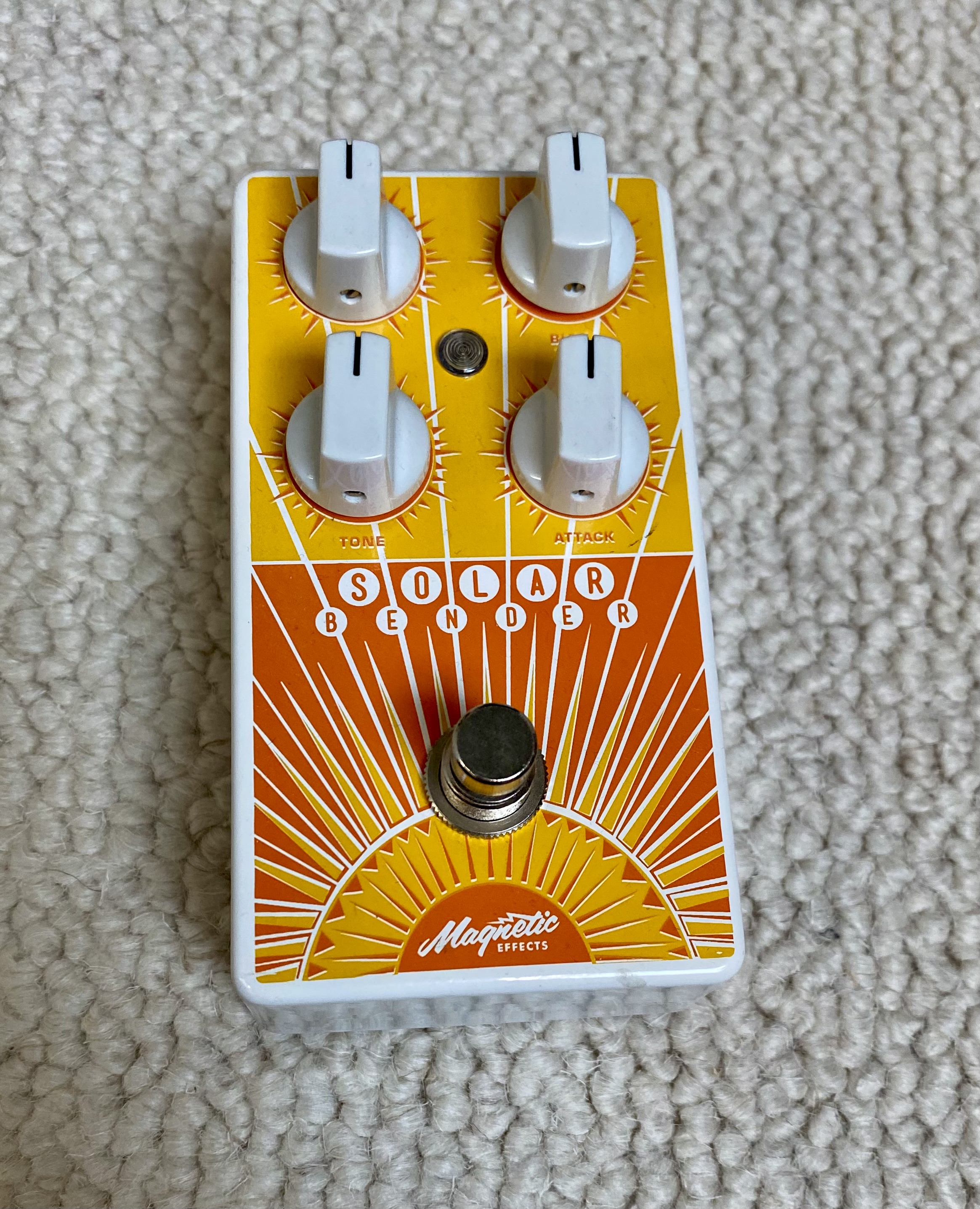 Vends Fuzz solar bender