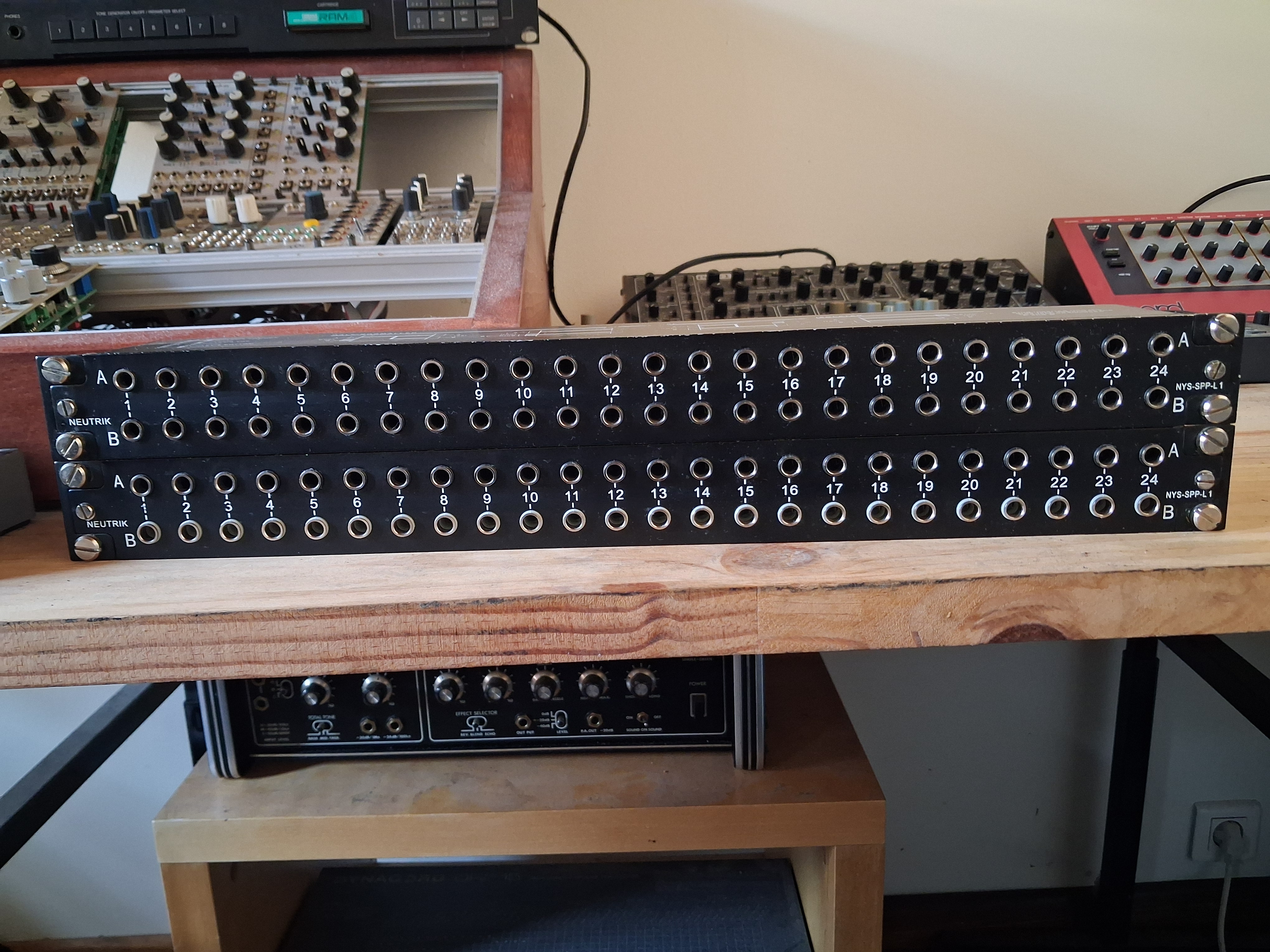 Vends 2 patchbays Neutrik NYS-SPP-L1