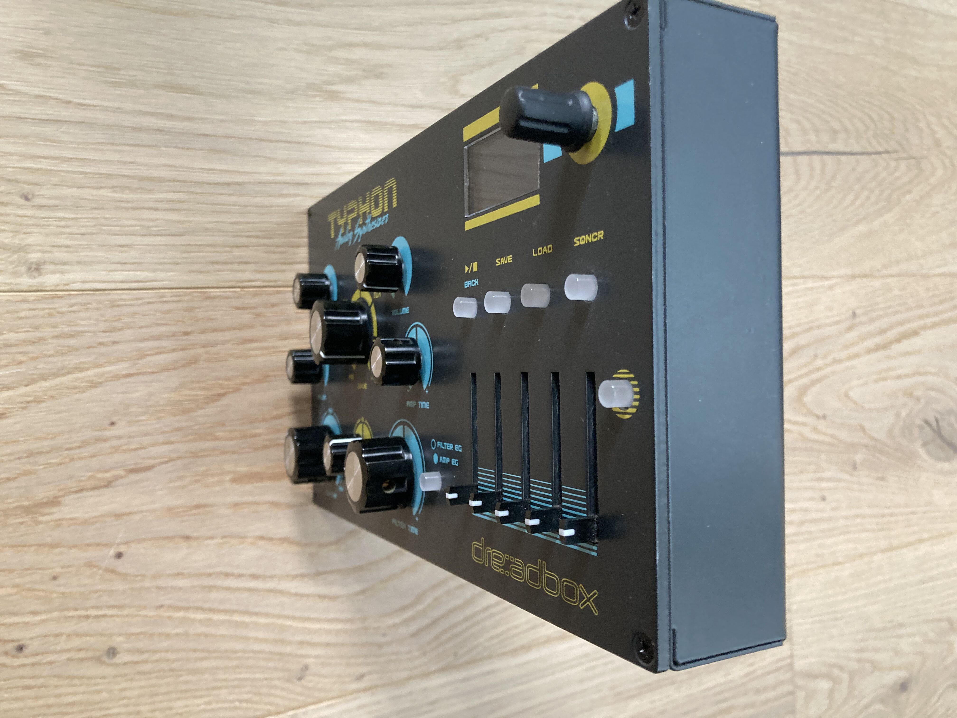 Dreadbox Typhon (82386)