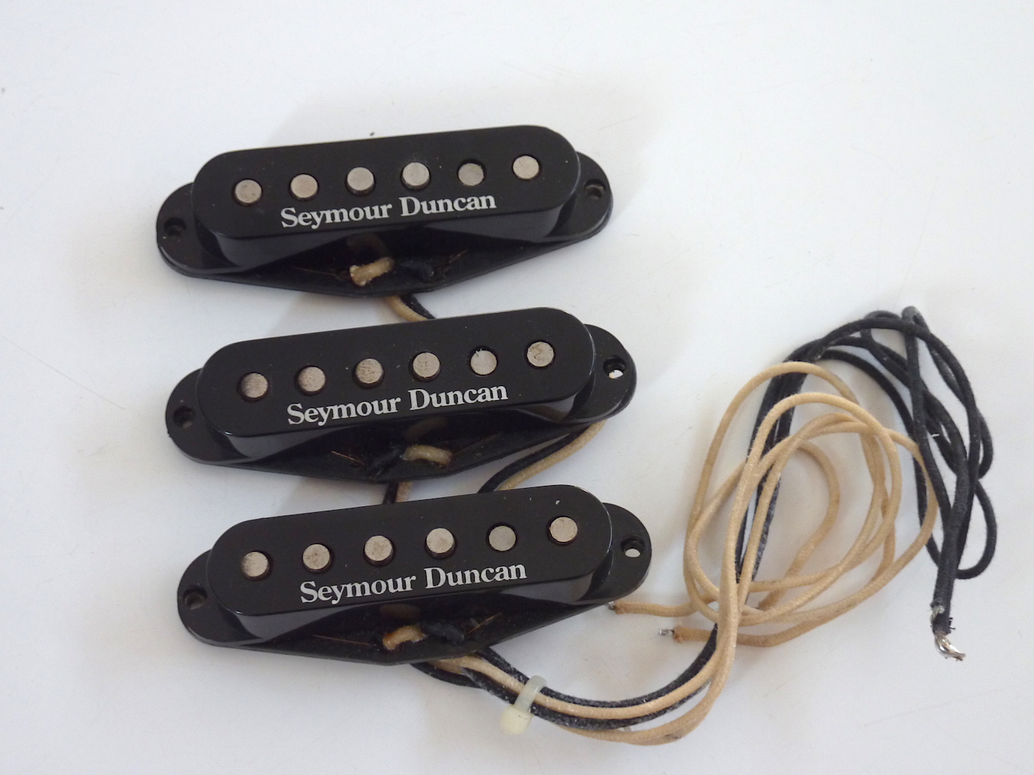 Set micros SEYMOUR DUNCAN Alnico II Pro™ Staggered Strat Pickups