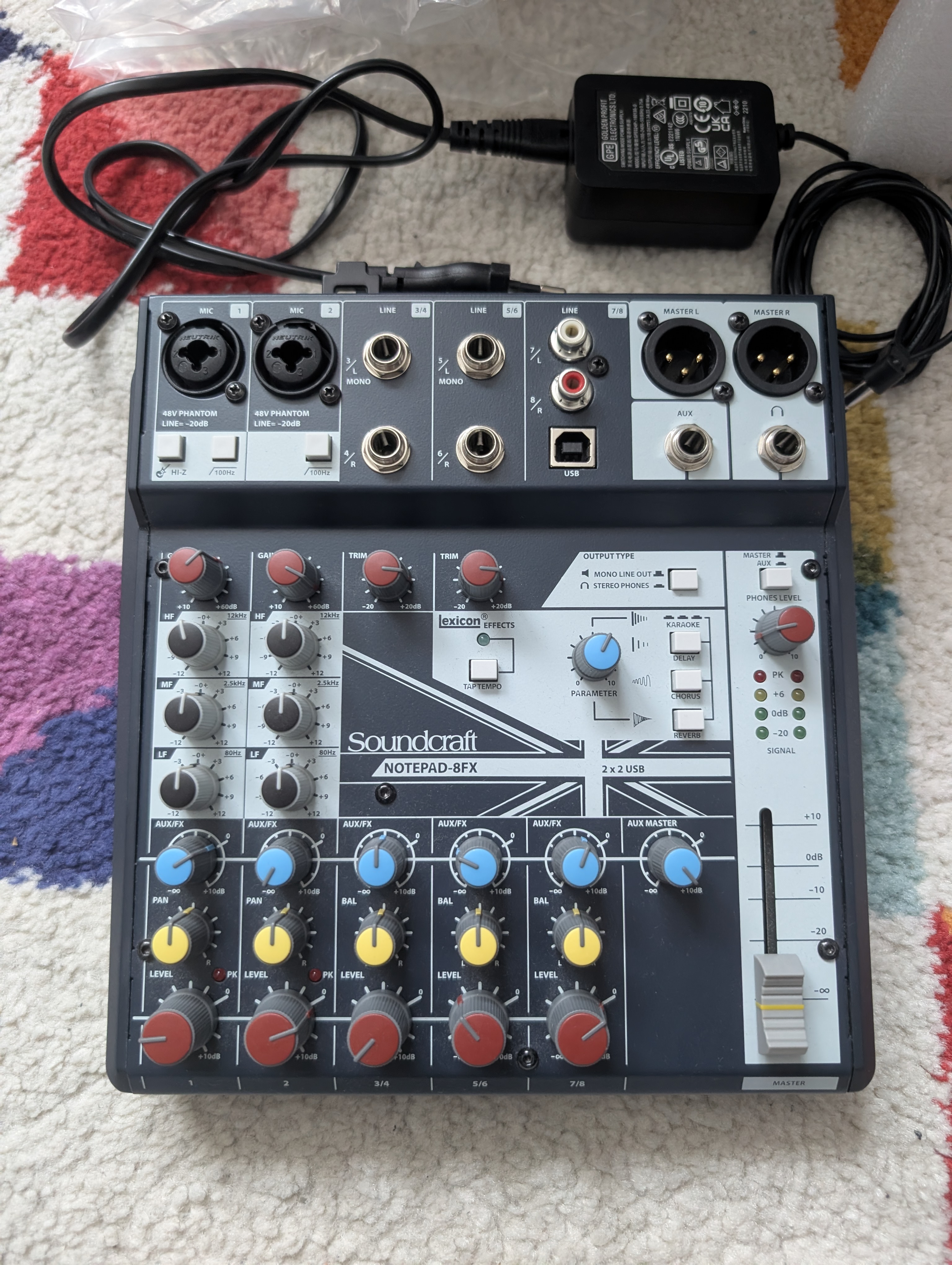 Soundcraft Notepad-8FX – État Neuf – Console de mixage & Interface USB