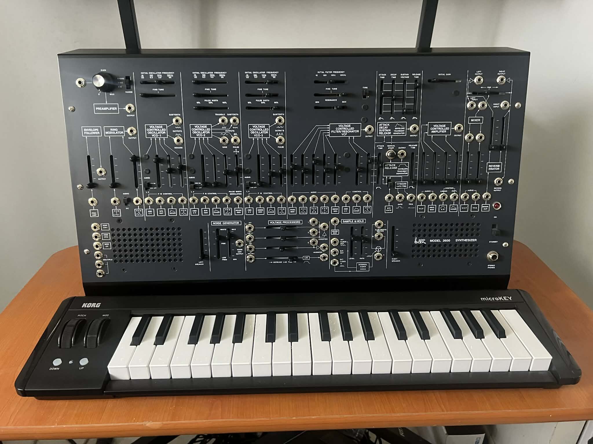 KORG ARP 2600M  Bundle  