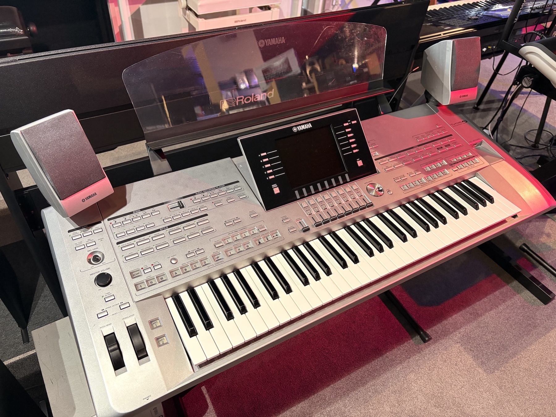 TYROS5 avec enceintes 