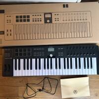 Clavier Arturia Keylab Essential 49 MK3 + Sound Explorers Collection 2 - parfait état
