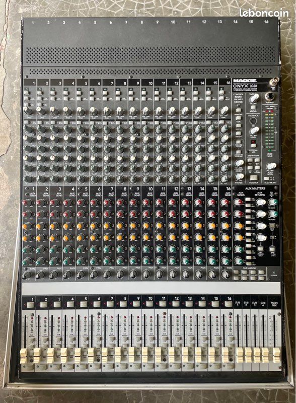 Vends Console Mackie 1640 Firewire + FlightCase