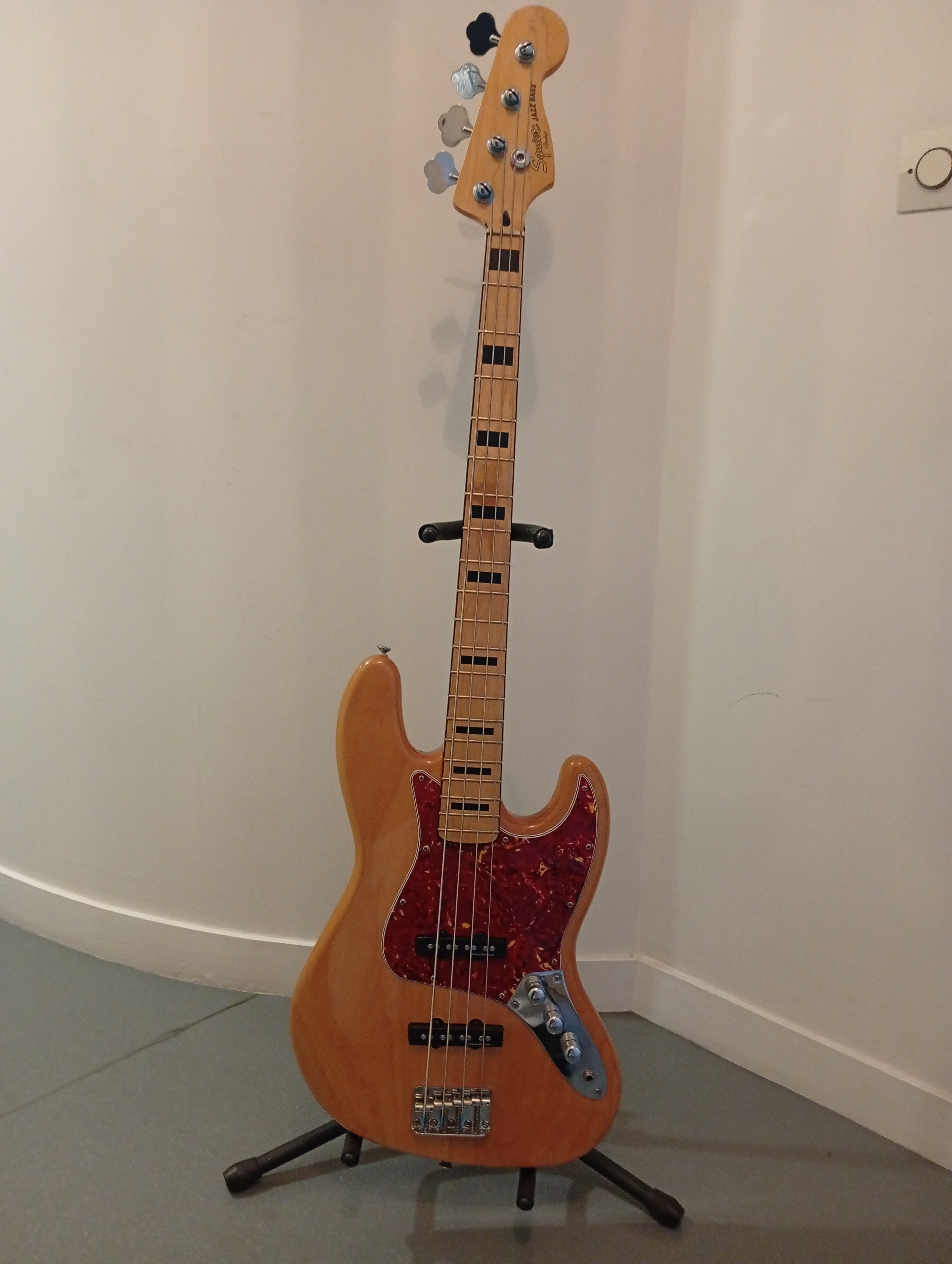 Squier Vintage Modified Bass (Duncan Designed) - Très bon état