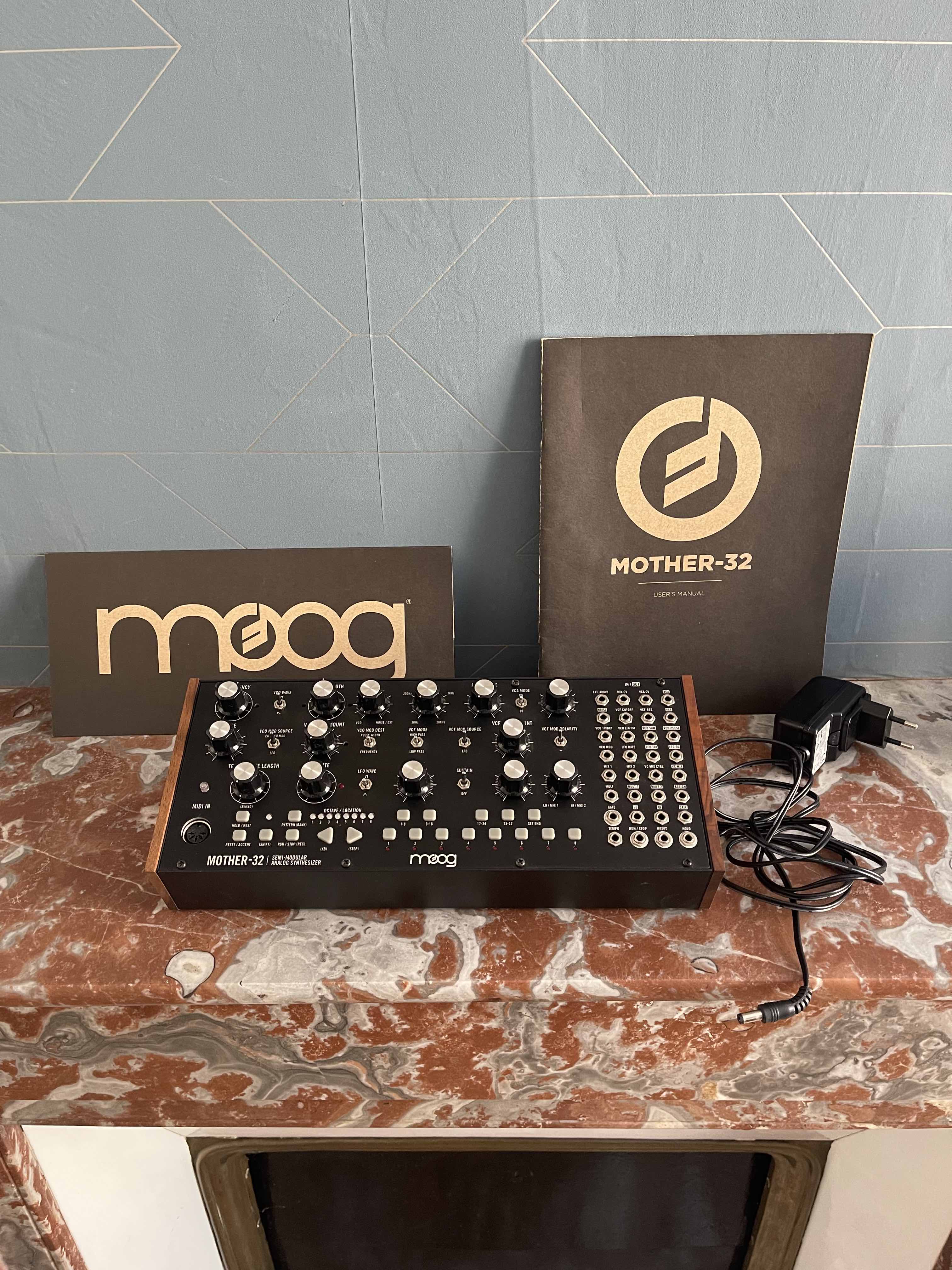 Vends MOOG Mother-32 