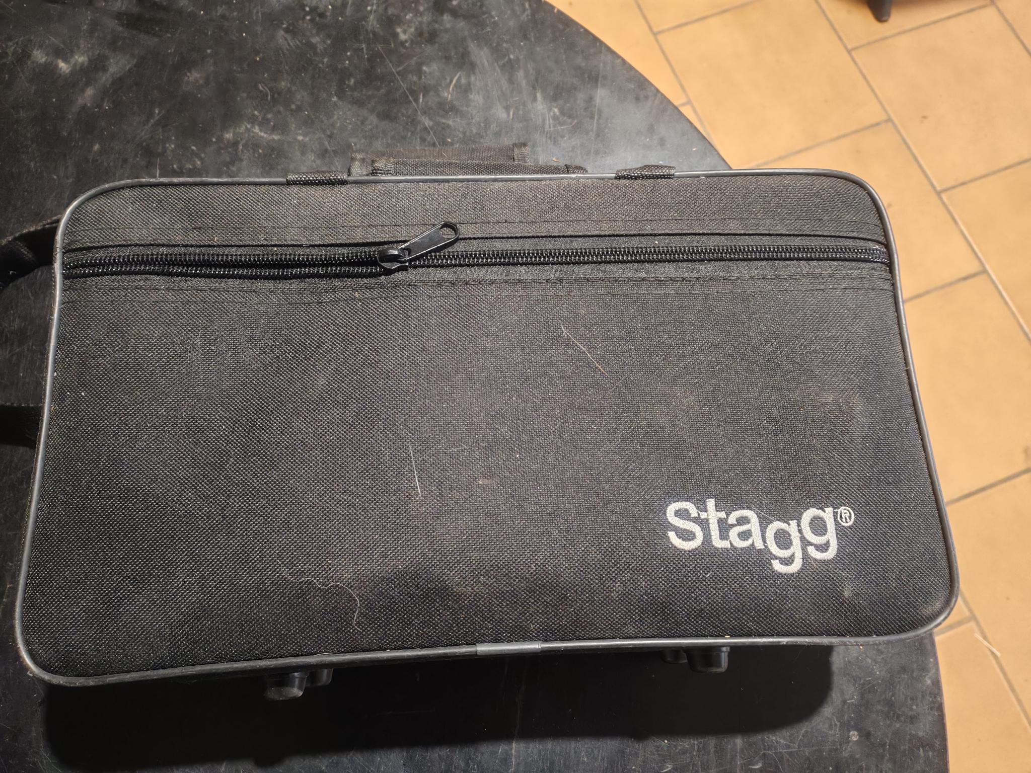 Vends Clarinette Stagg CL210S Bb 