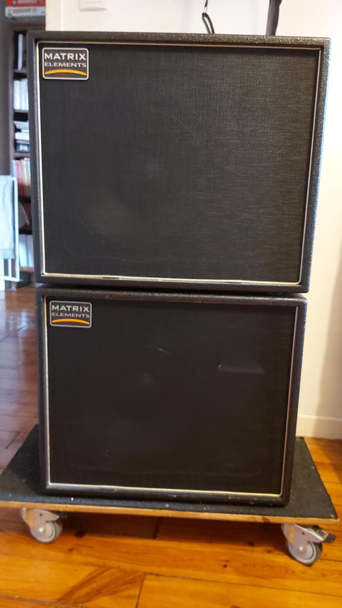 Vends 2 Enceintes Matrix fr 12