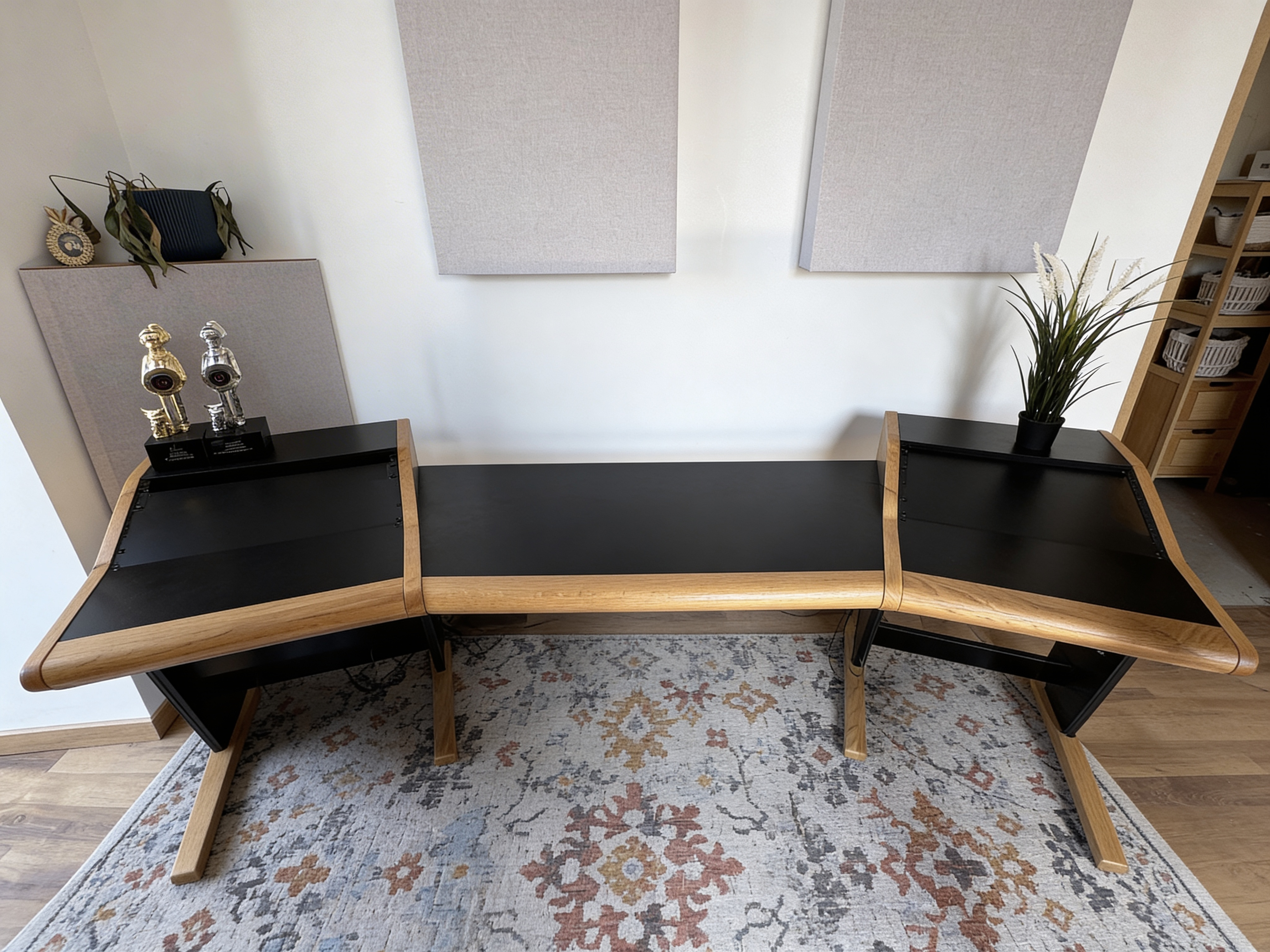 Zaor Onda Angled Cherry - Bureau Studio