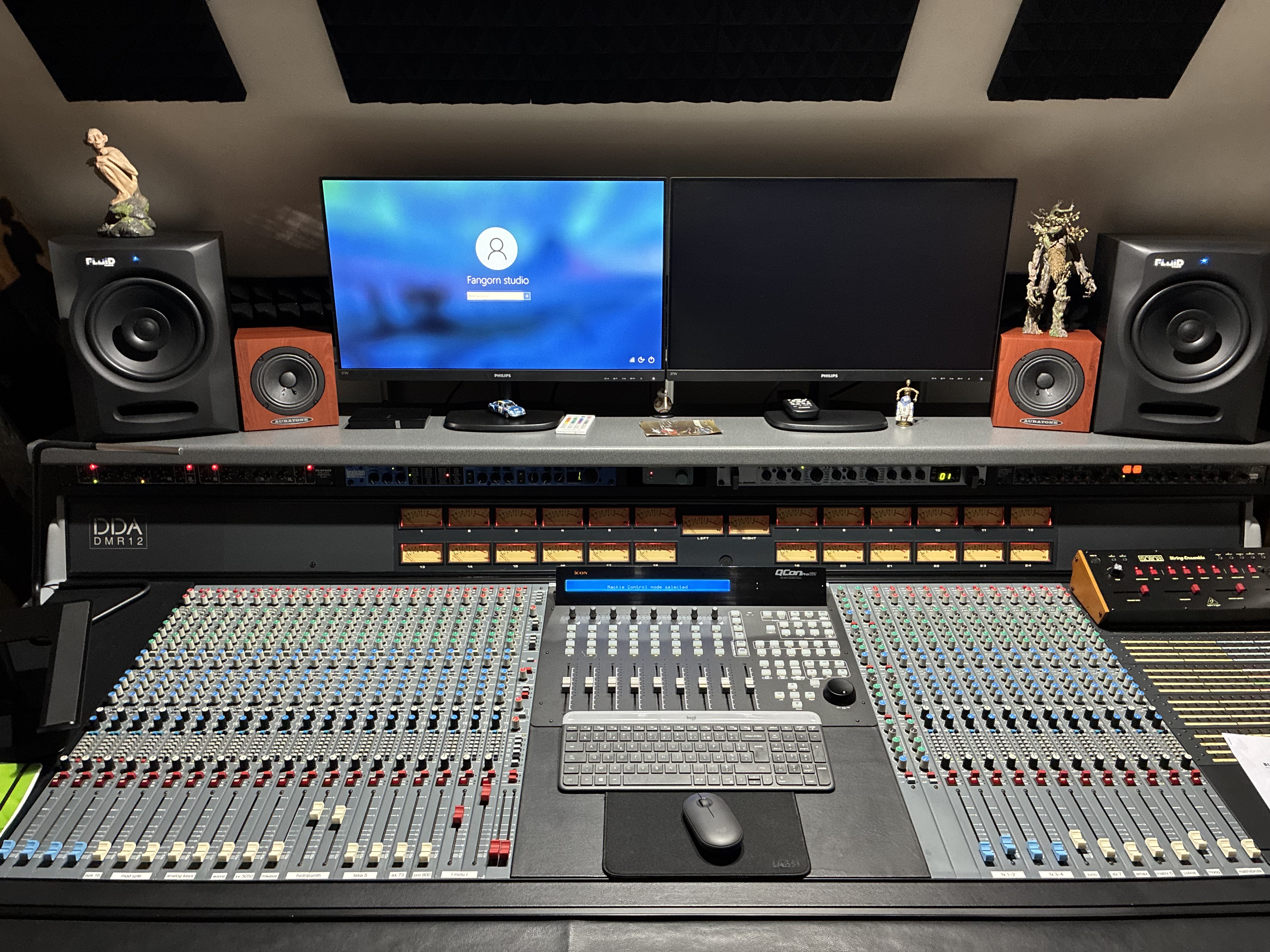  A vendre paire de moniteurs Auratone 5c neuves, emballage et facture.