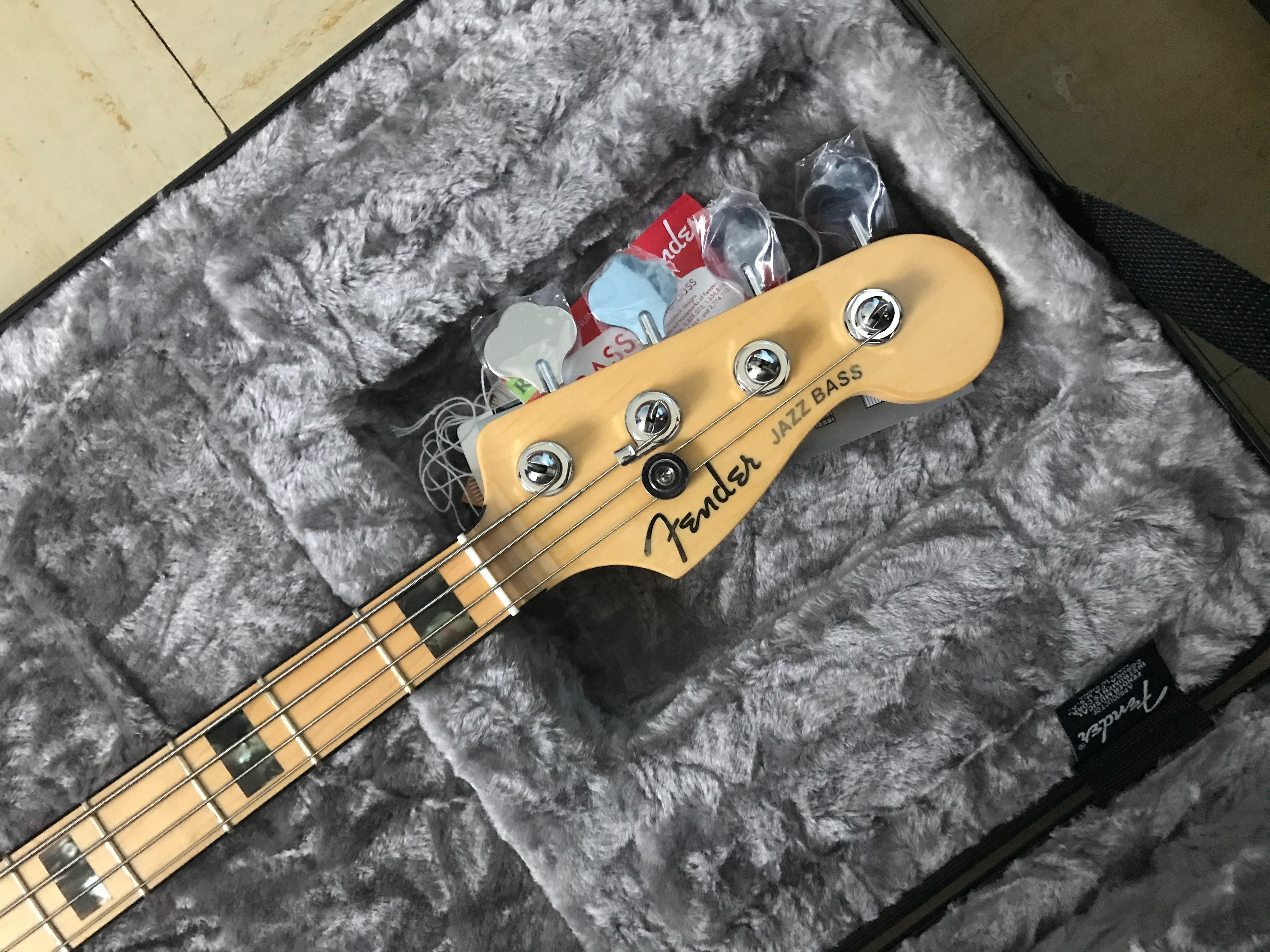 Vends basse fender American jazz bass ultra