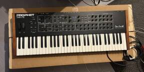 Dave Smith Instruments Prophet REV2 8 voix