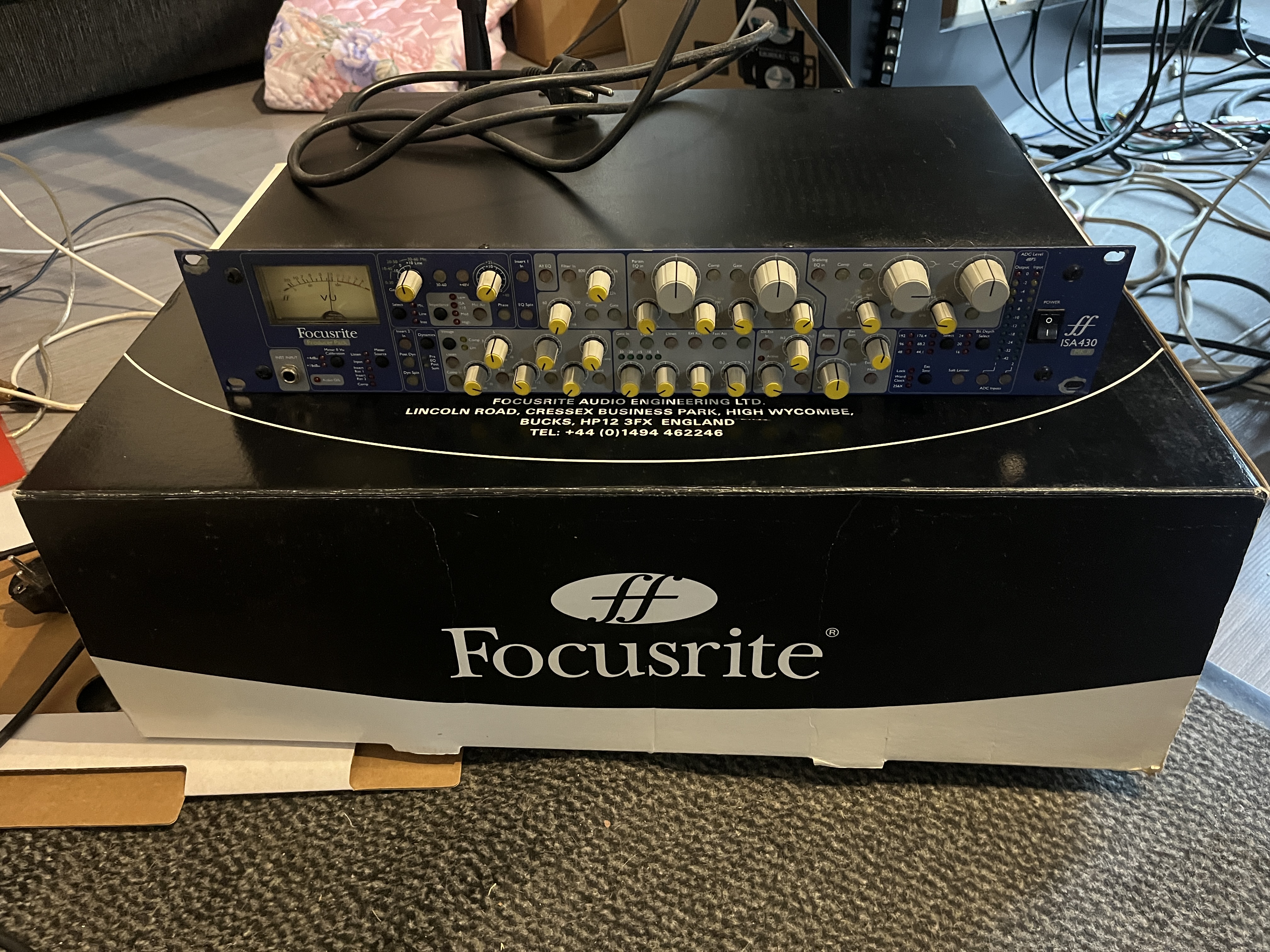 Vends Focusrite ISA 428 Préampli 4 canaux 800