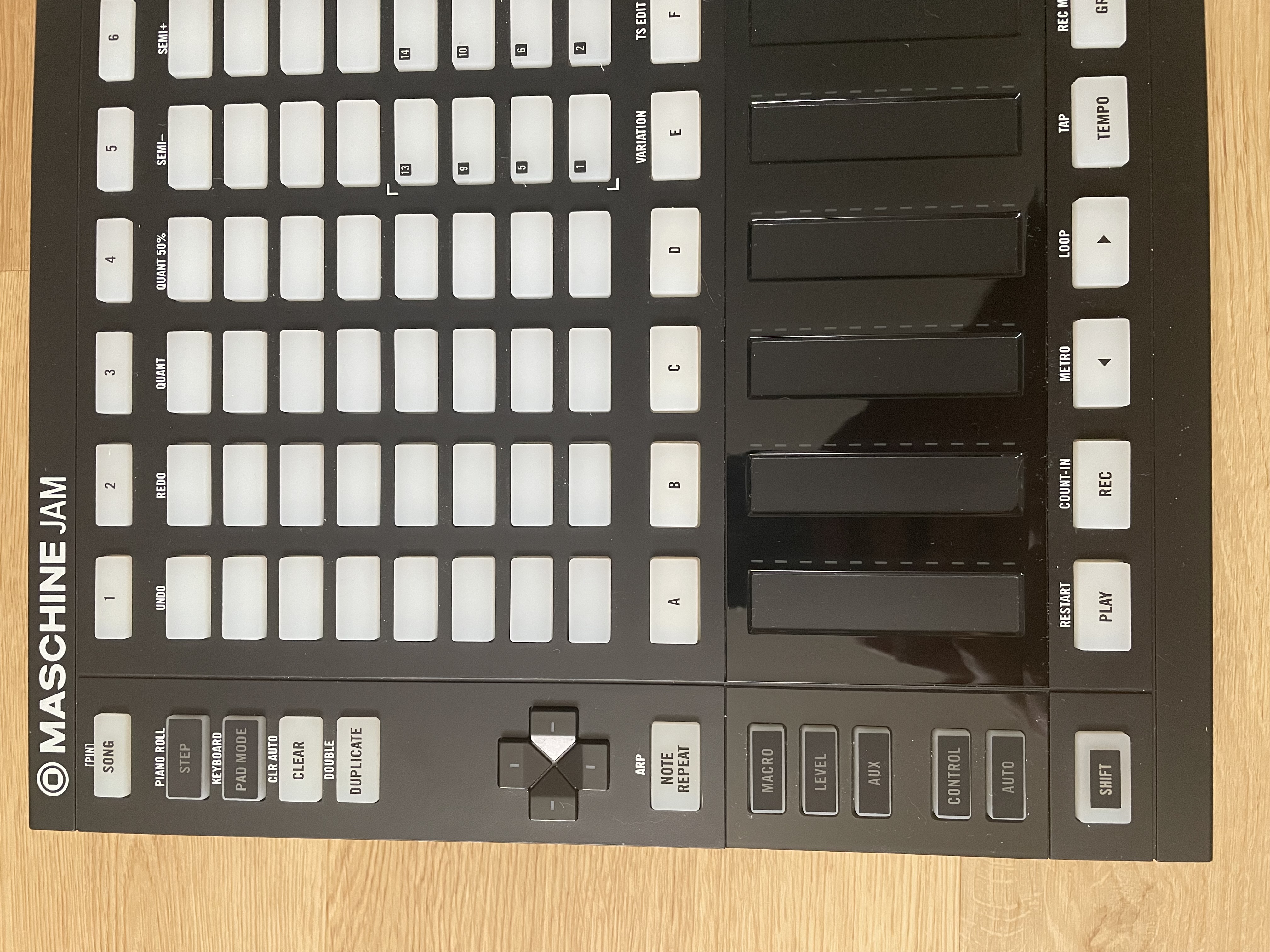 Native Instruments Maschine Jam (21548)