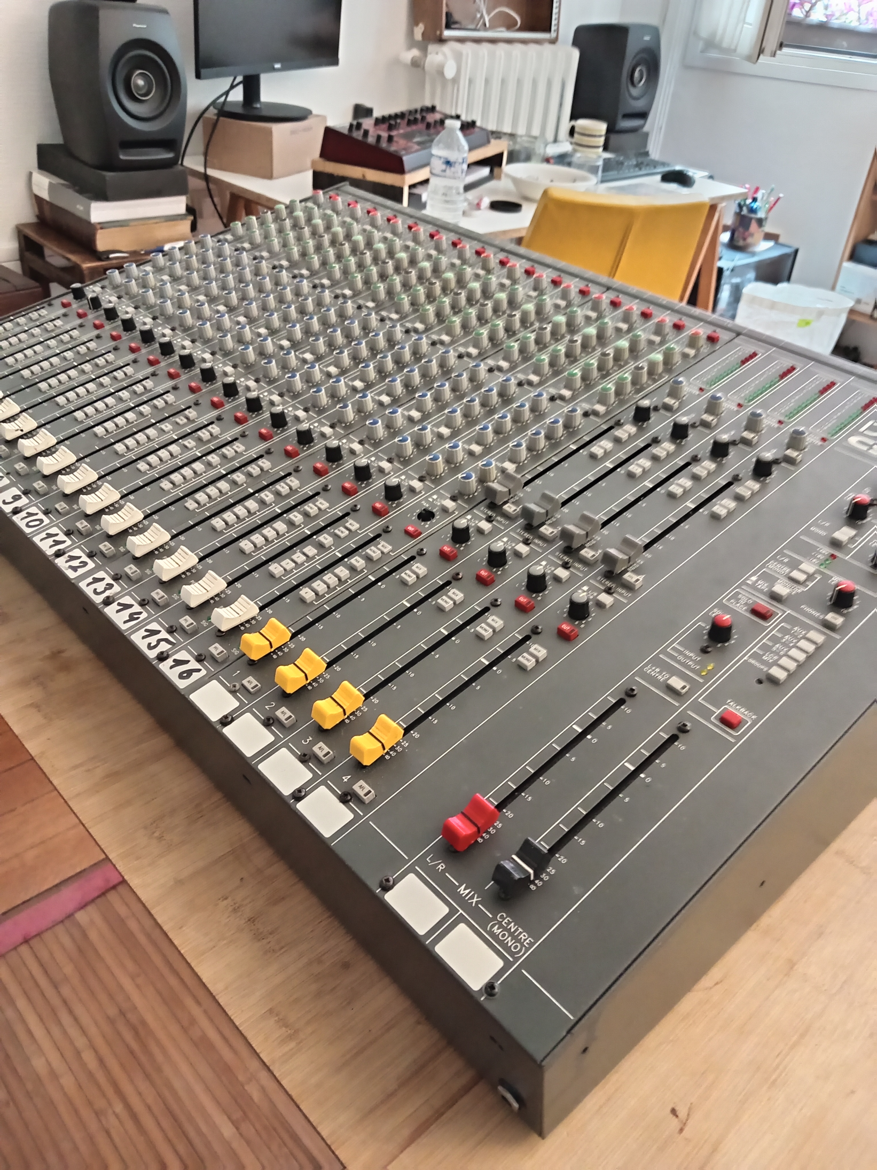 DDA CS3 16 pistes analogiques 