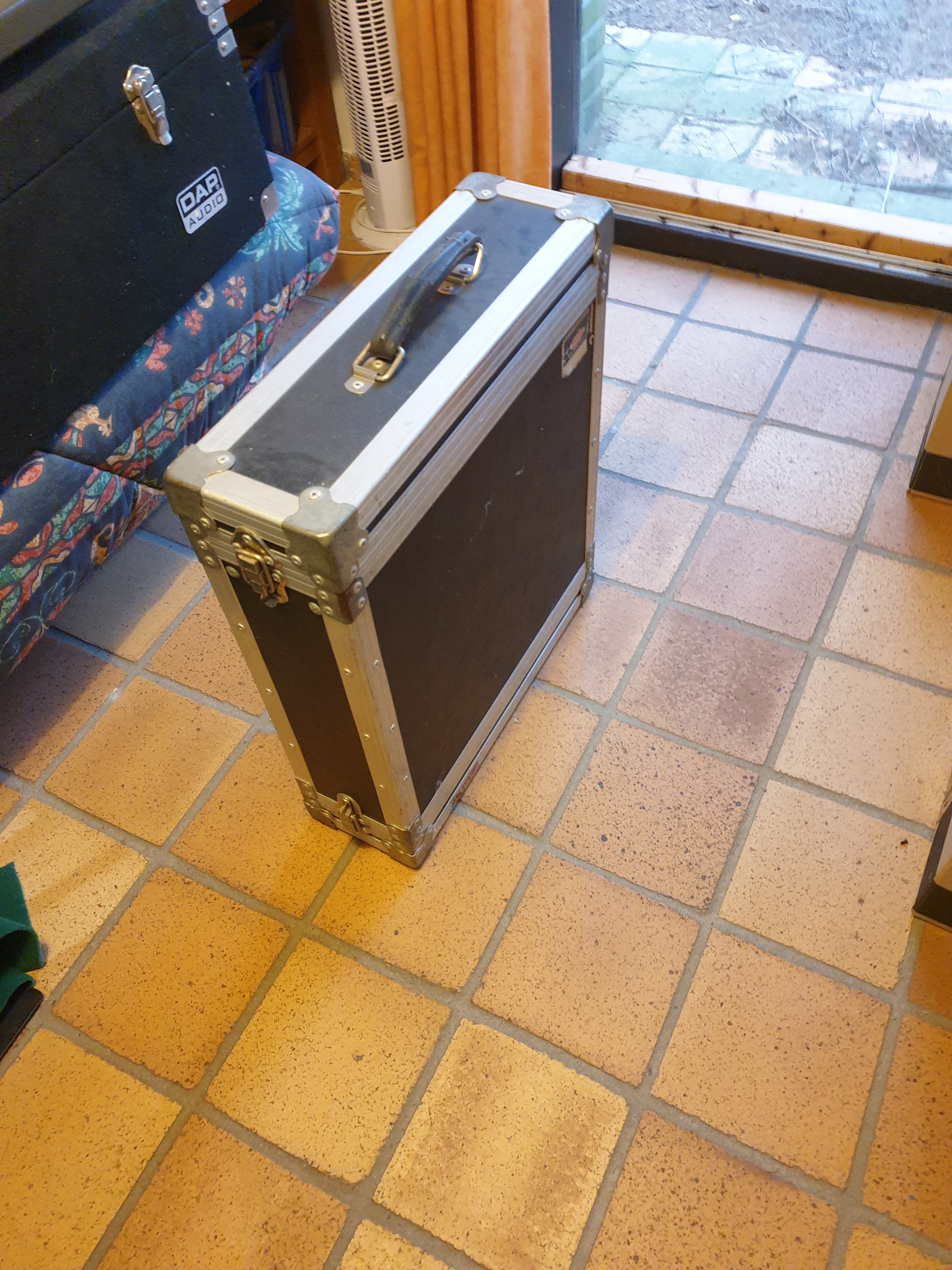 Alesis QuadraVerb 2 - Programmée avec les patchs de "The Shadows" + Flight Case