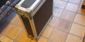 Alesis QuadraVerb 2 - Programmée avec les patchs de "The Shadows" + Flight Case