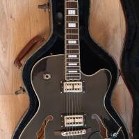 Epiphone Emperor Swingster TB (Translucent Black) — Hollow body + Bigsby — TBE — Étui Stagg