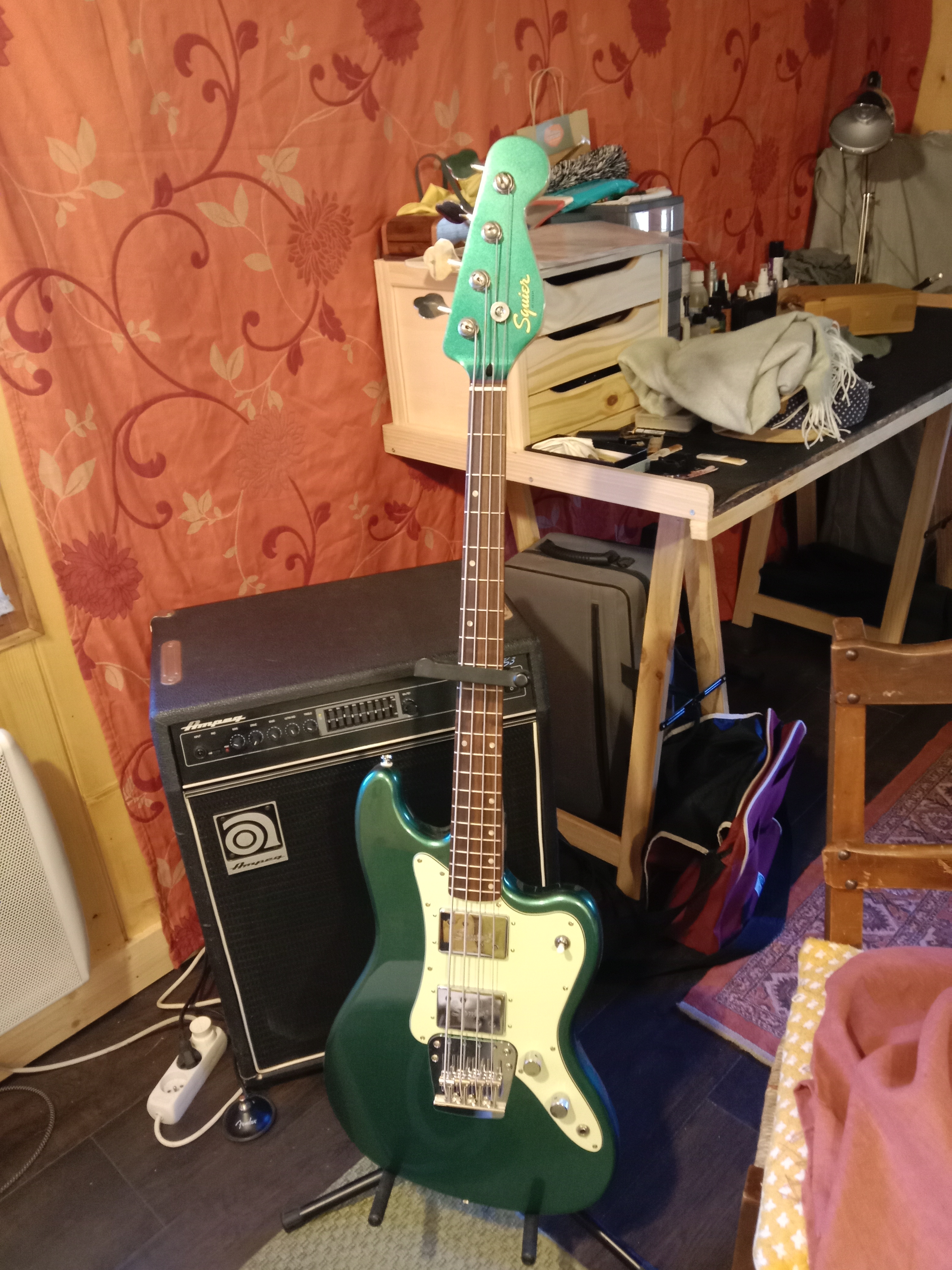 Guitare Basse Squier Paranormal Rascal
