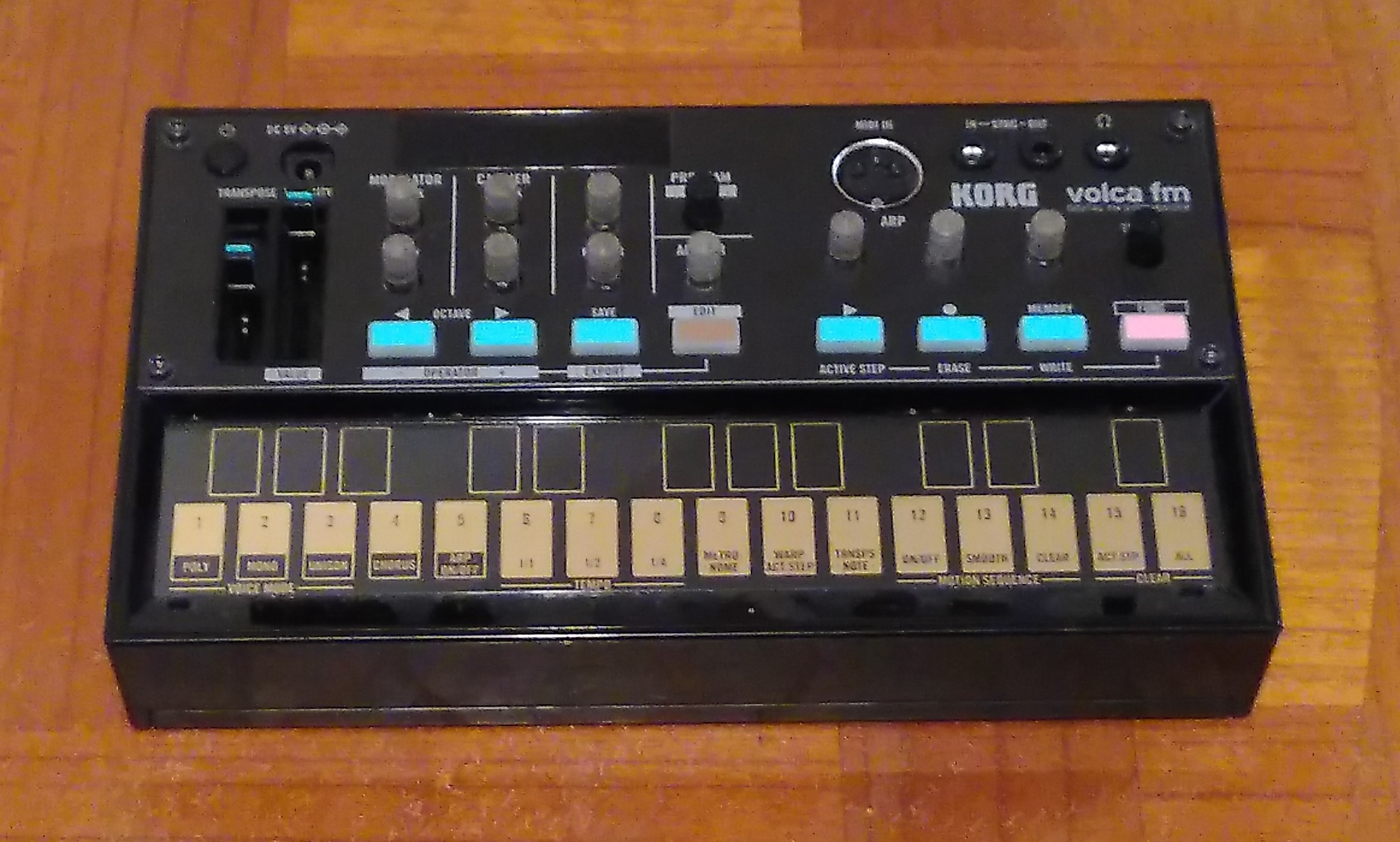 Vends Korg Volca FM