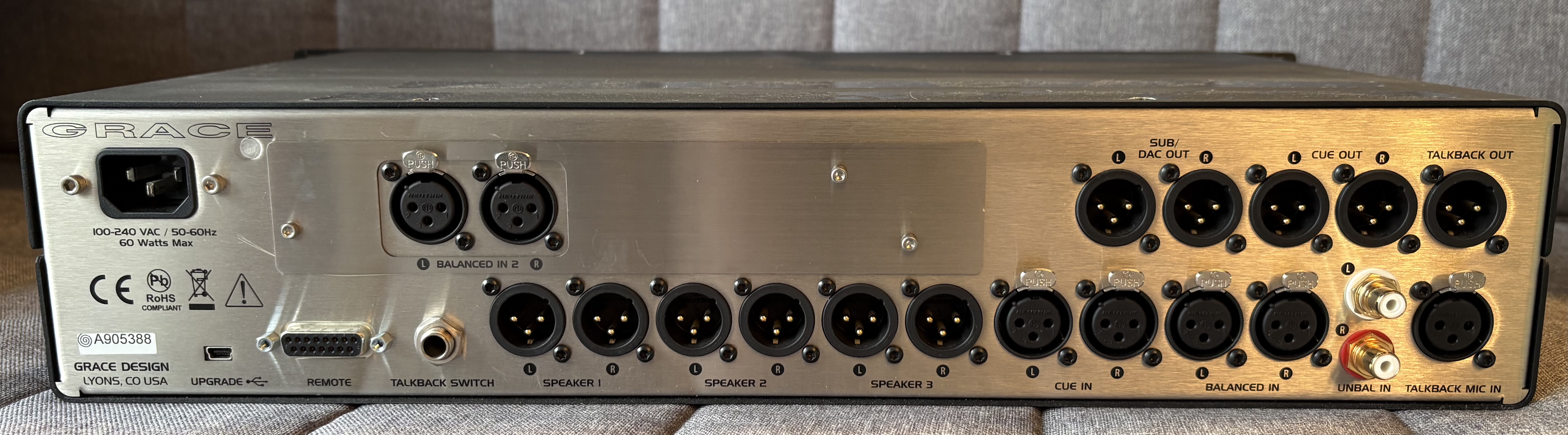 Vends Monitoring Grace Design m905 analogique avec télécommande  tres bon état