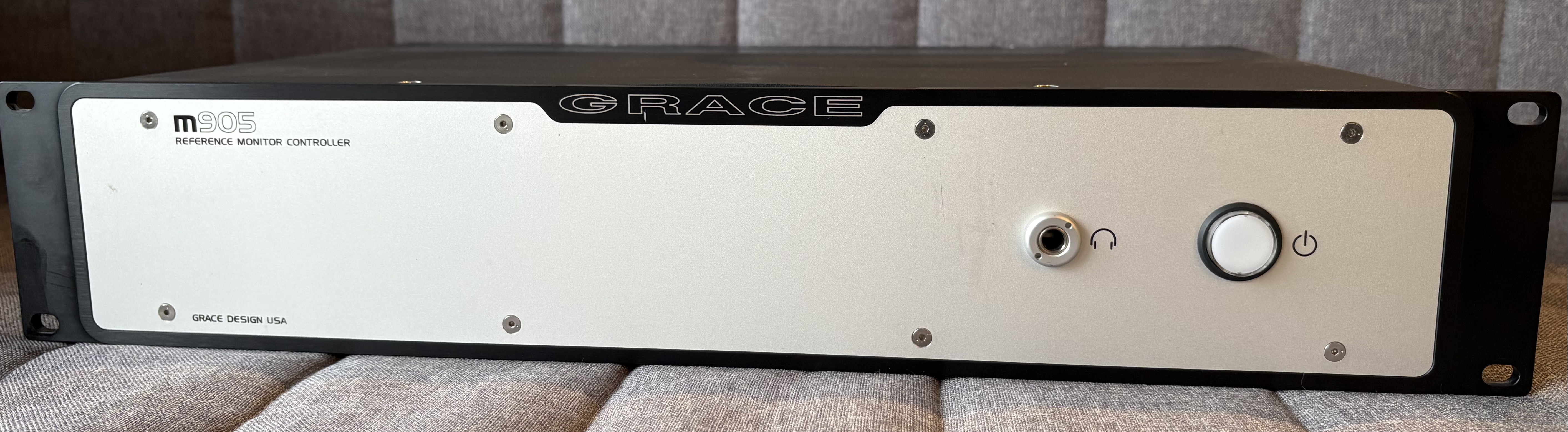 GraceAudio m905 front