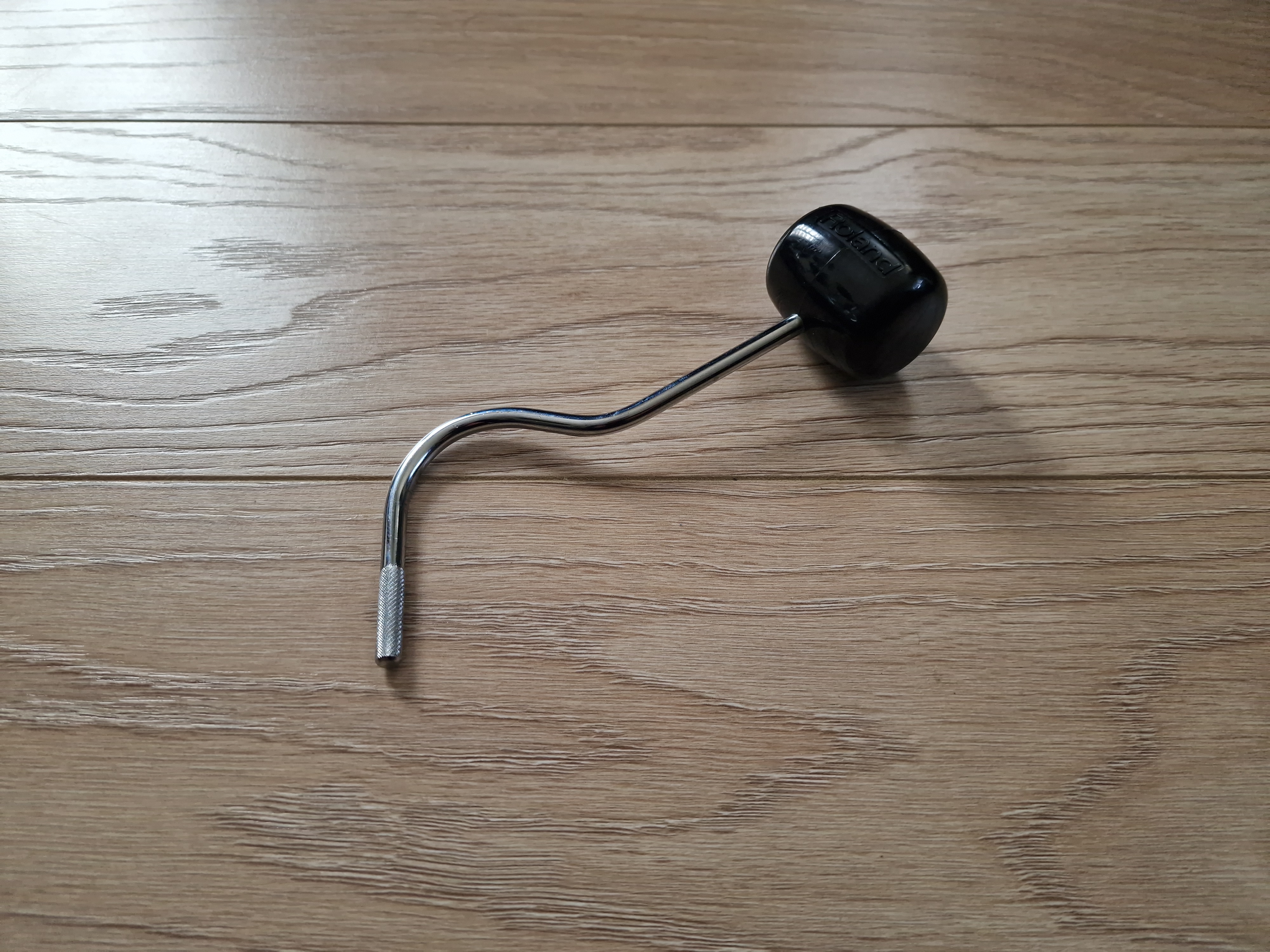 Vends batte de grosse caisse coudée Roland