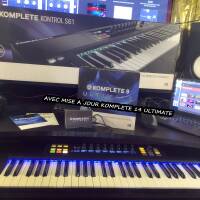 Bundle NI : Komplete Kontrol S61 touches + Komplete 14 Ultimate + boîtes d'origine + HDD vintage – Transfert officiel