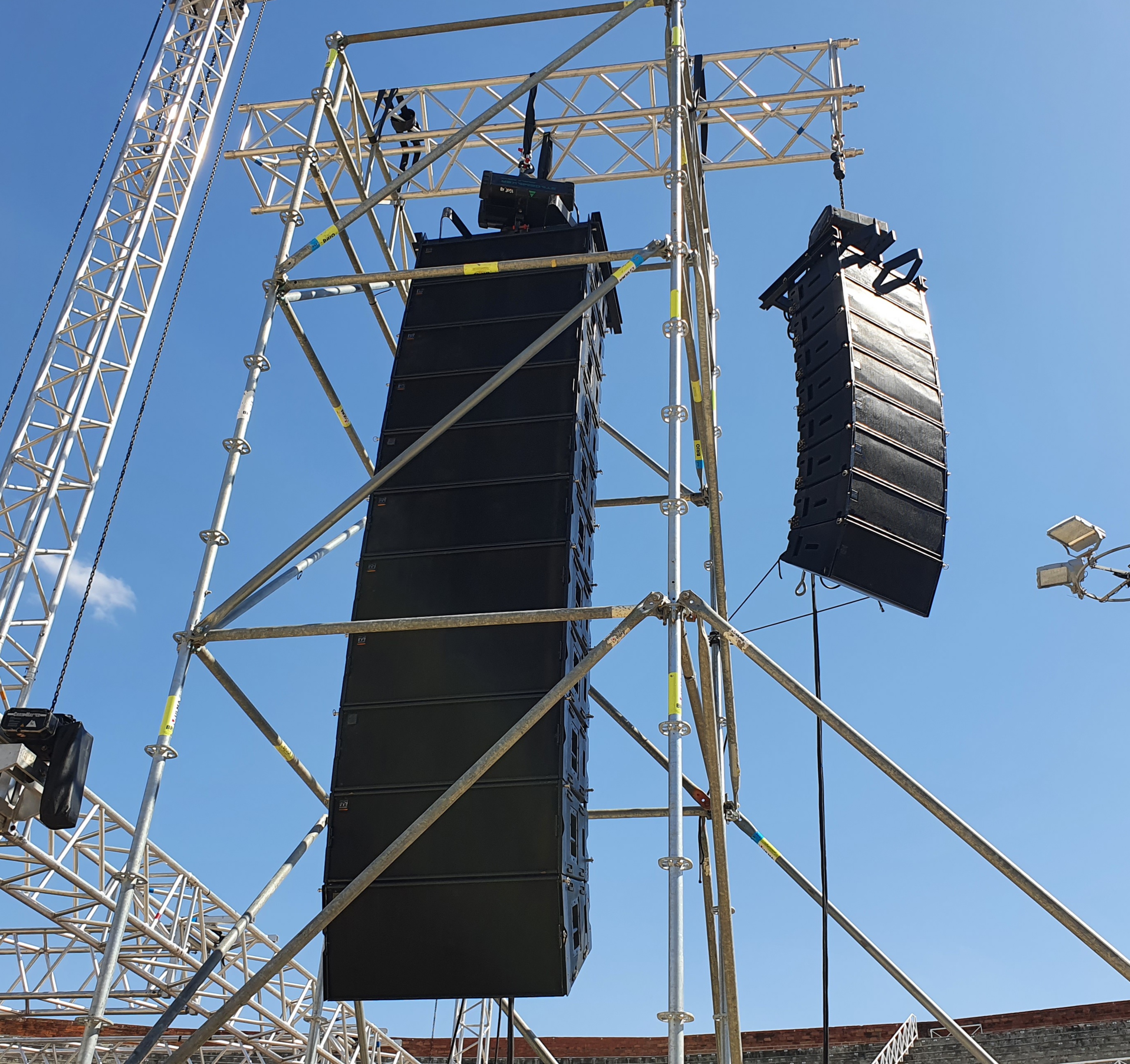 VDS ENCEINTES LINE ARRAY MARTIN AUDIO W8LC