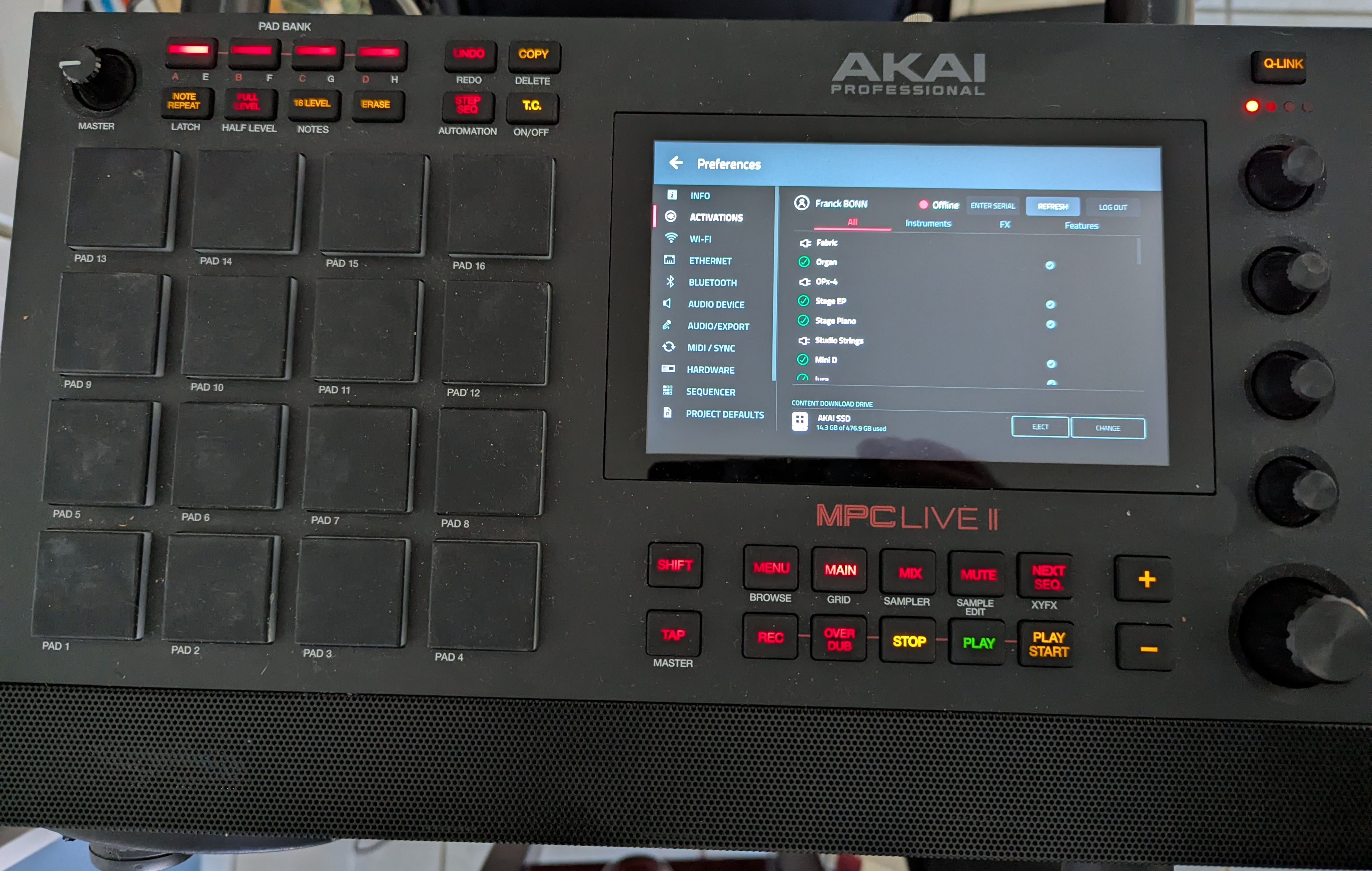 Vds Akai MPC Live 2 + SSD 500 Go + Licences Instruments
