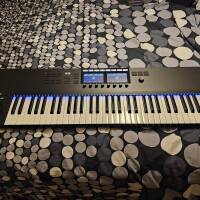 Komplete Kontrol S61 Mk2 + DeckSaver - Accessoires - proche du Neuf