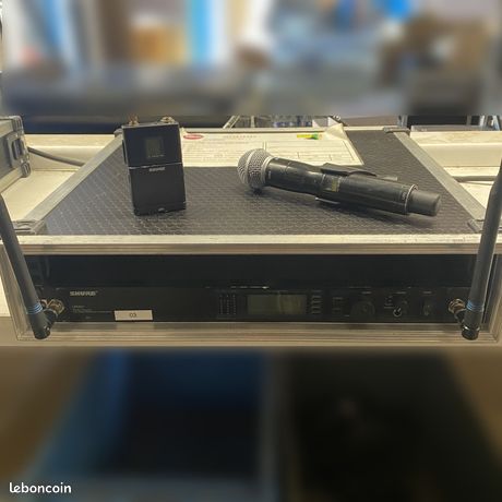 SHURE - UR4S - Recepteur simple UHF-R +1UR1 +1UR2