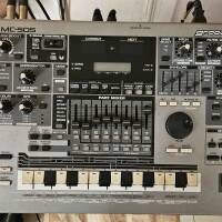 Vend Roland MC-505 Tout fonctionne