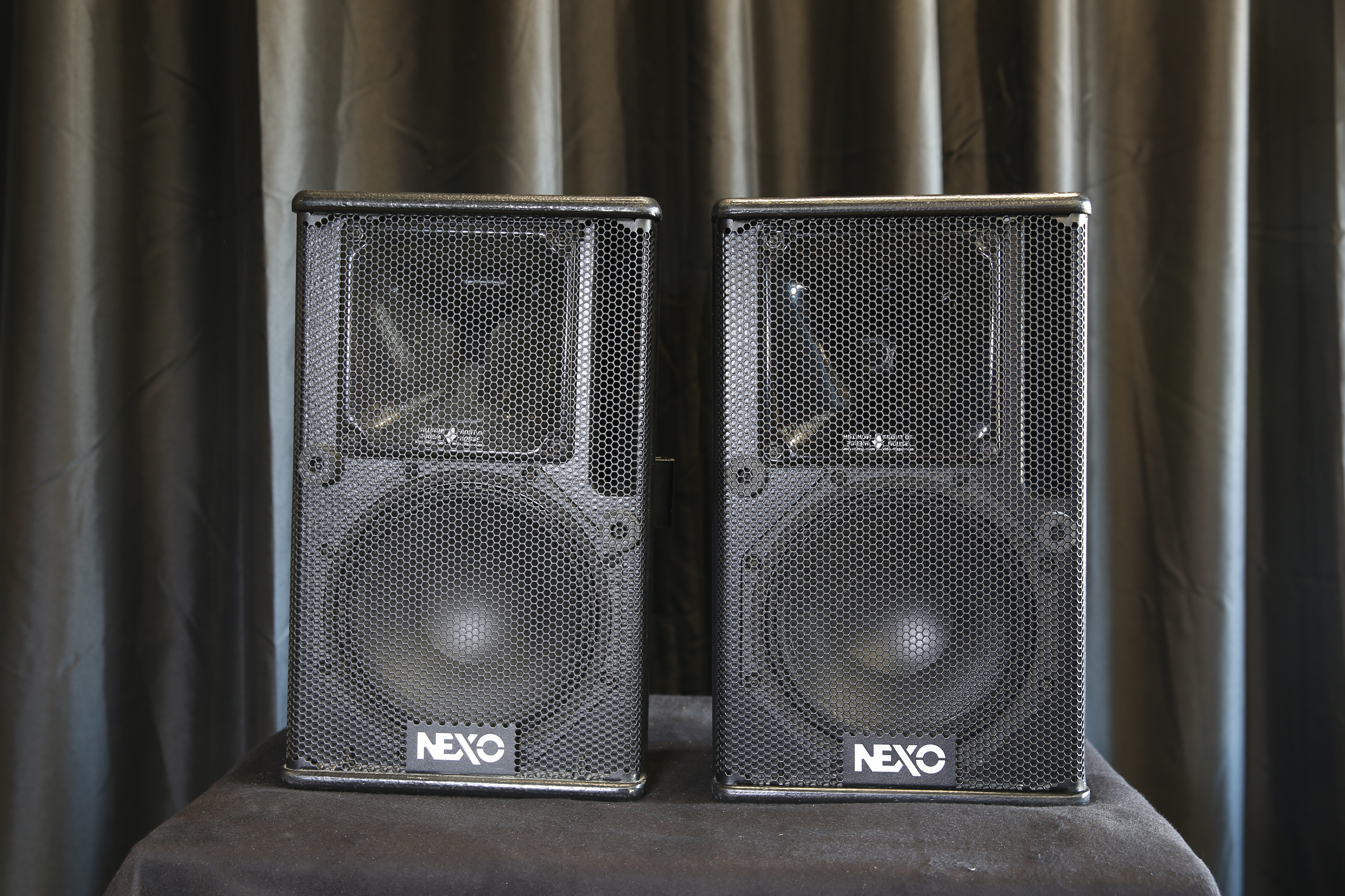 Haut-parleur NEXO PS8 R2 500W