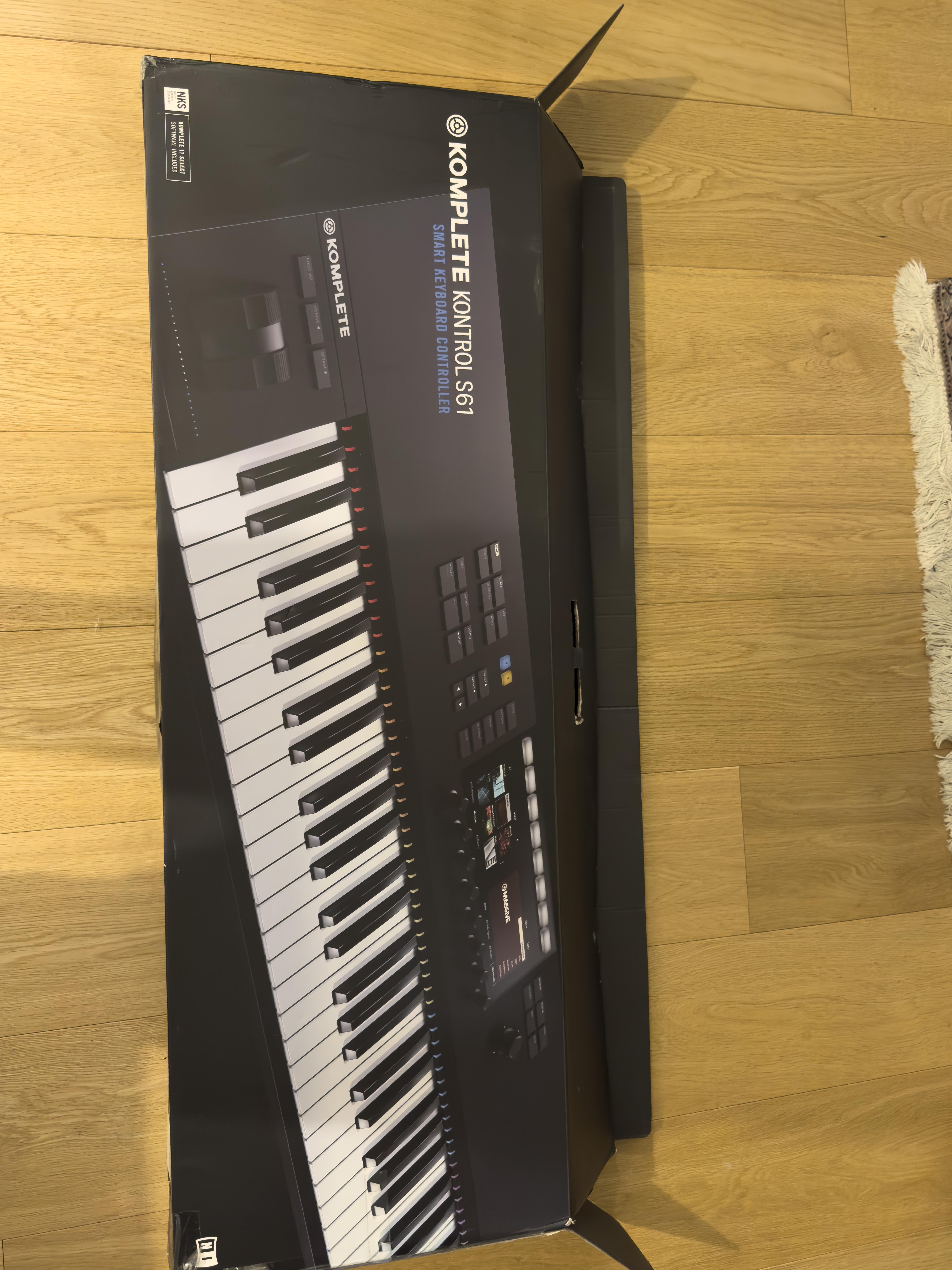 Komplete S61 MKII parfait état